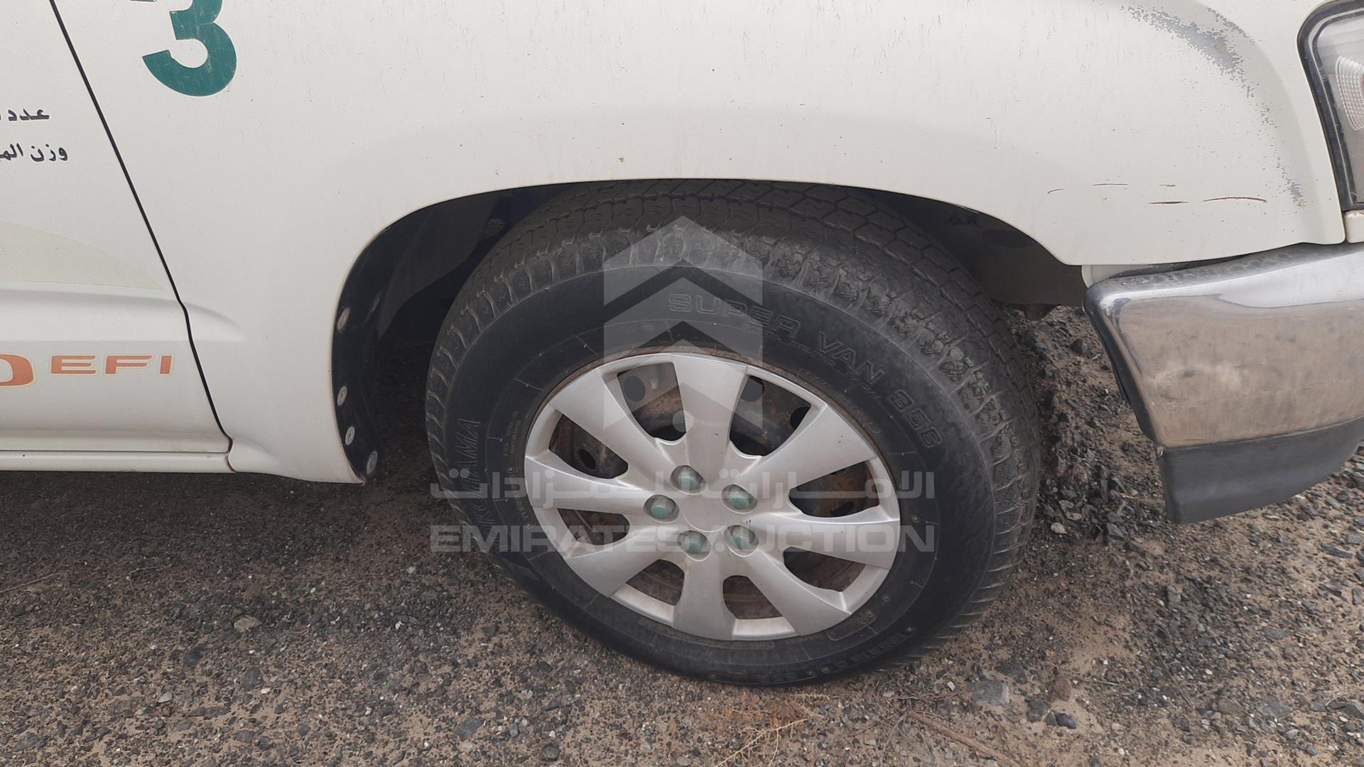 2004 TOYOTA HILUX VIN: JTFEM426740137615