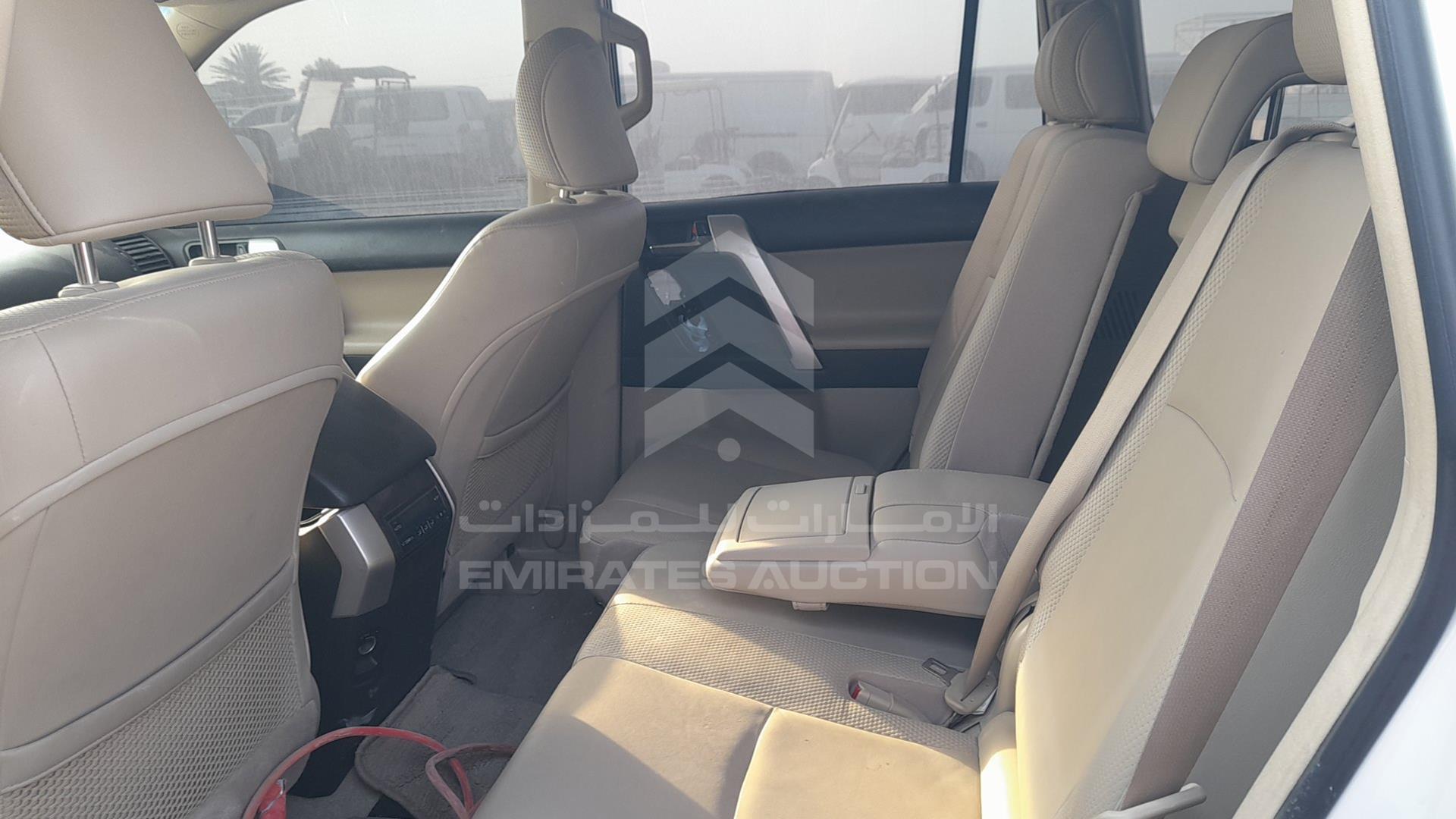 2010 TOYOTA LAND CRUISER PRADO VIN: JTEBU3FJ3AK007461