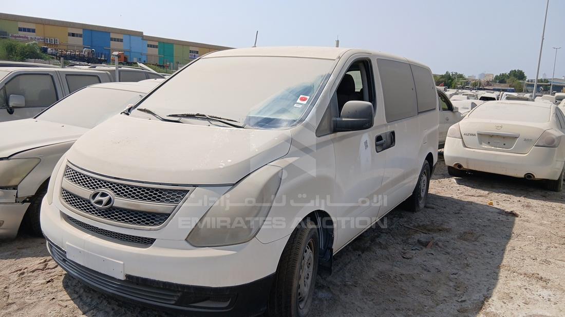 2012 Hyundai H1 — Front Left Angle — Photo 5