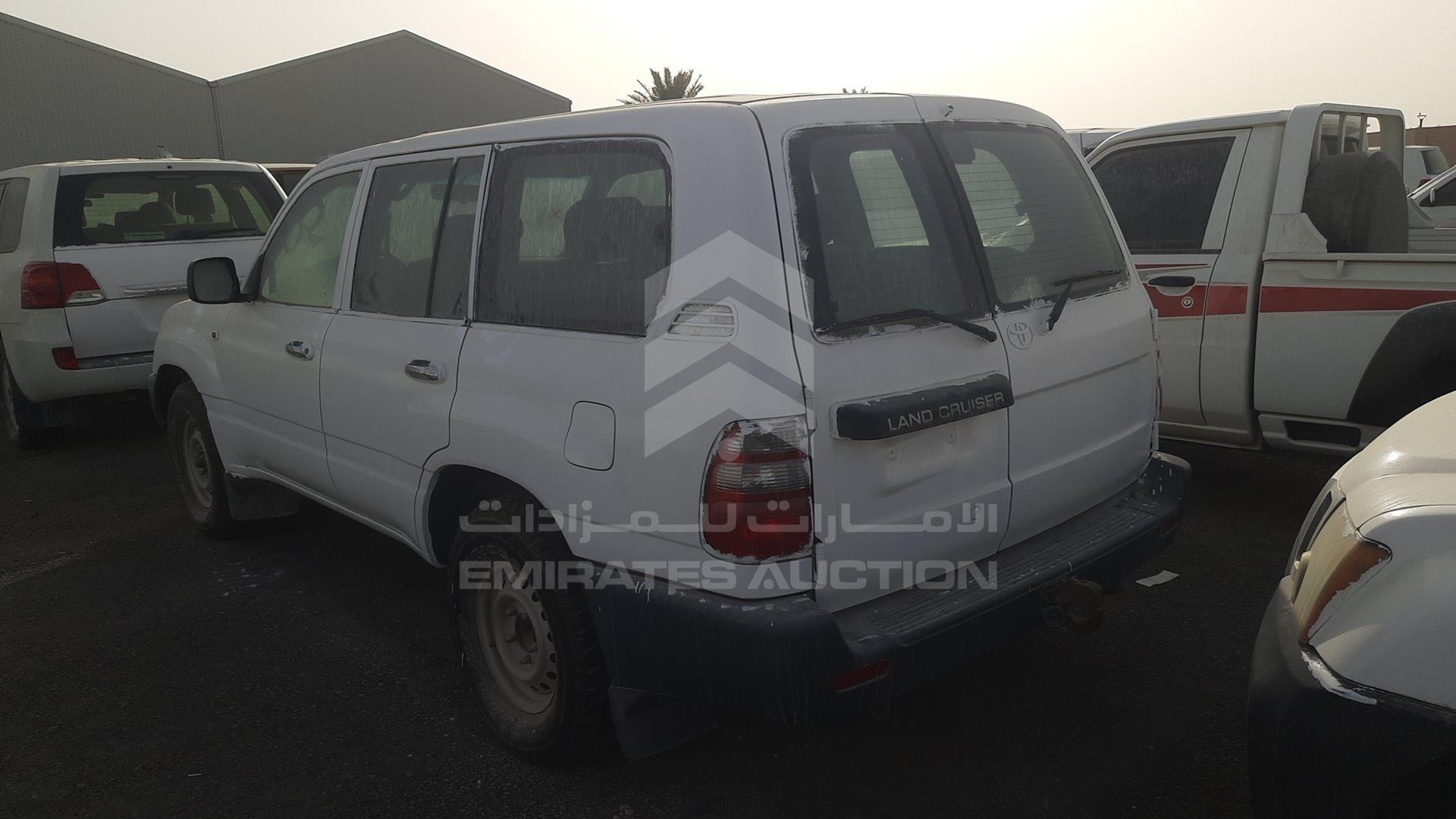 2003 TOYOTA LAND CRUISER VIN: JTGHJ01J233003981
