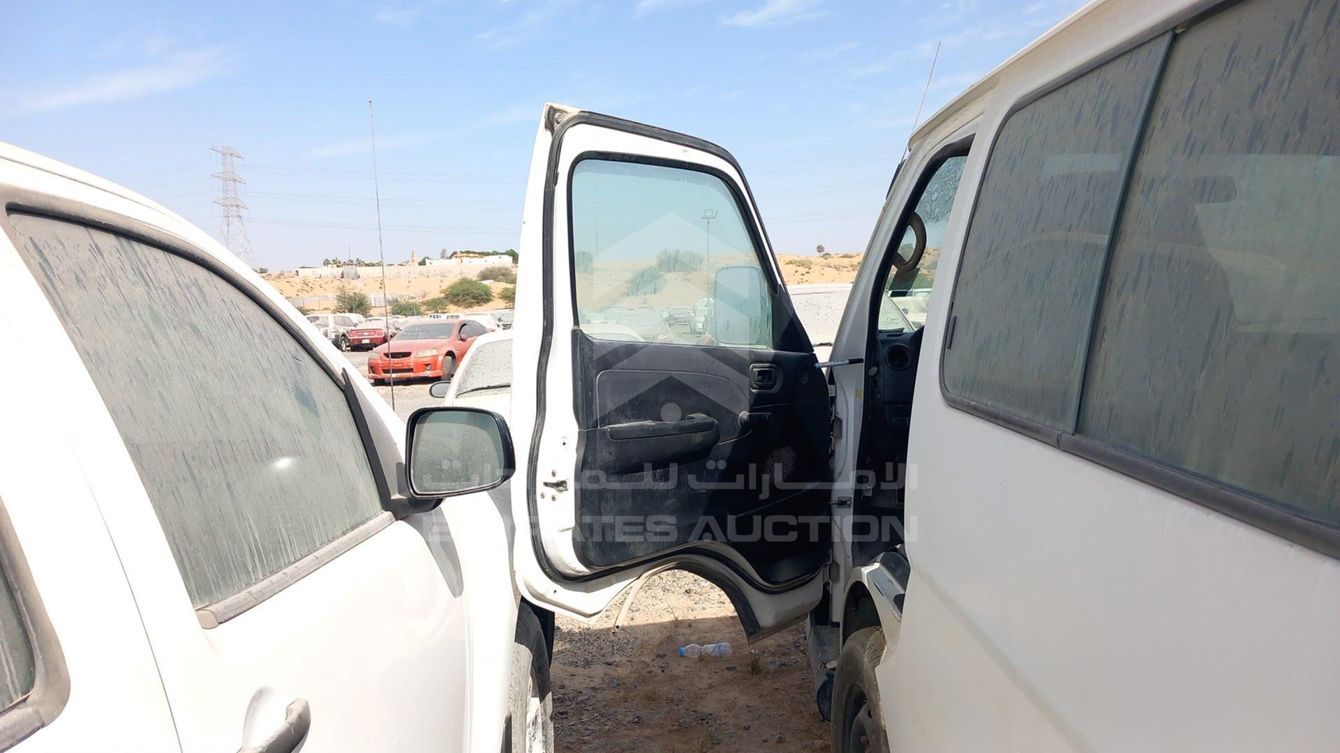 2008 NISSAN URVAN VIN: JN6AE54S98X002389