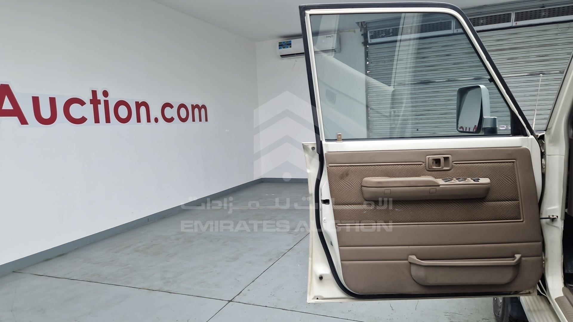 2012 TOYOTA LAND CRUISER VIN: JTGEB73J5C9008241