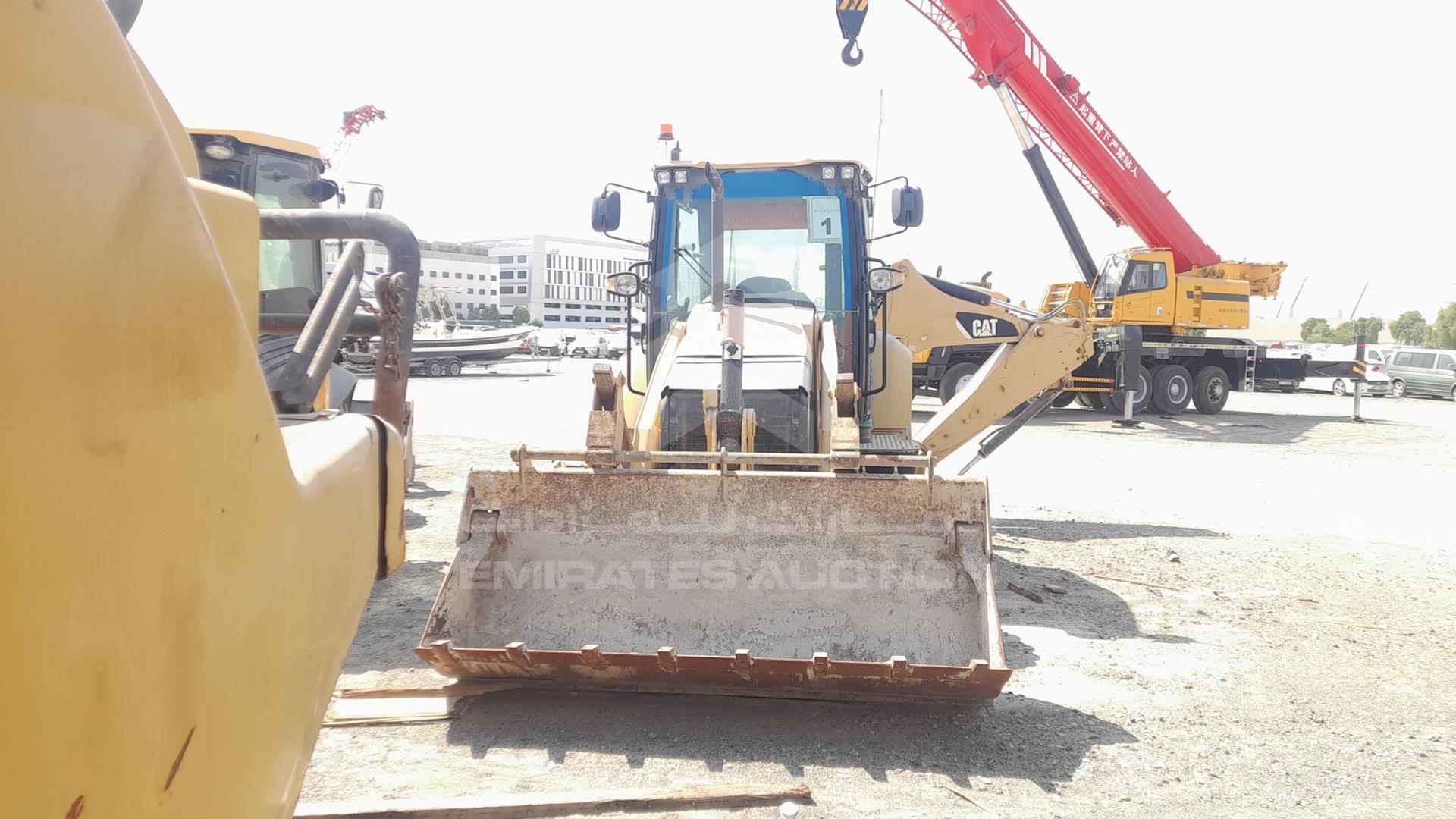 2015 CATERPILLAR 422F VIN: CAT0422FALYF00157