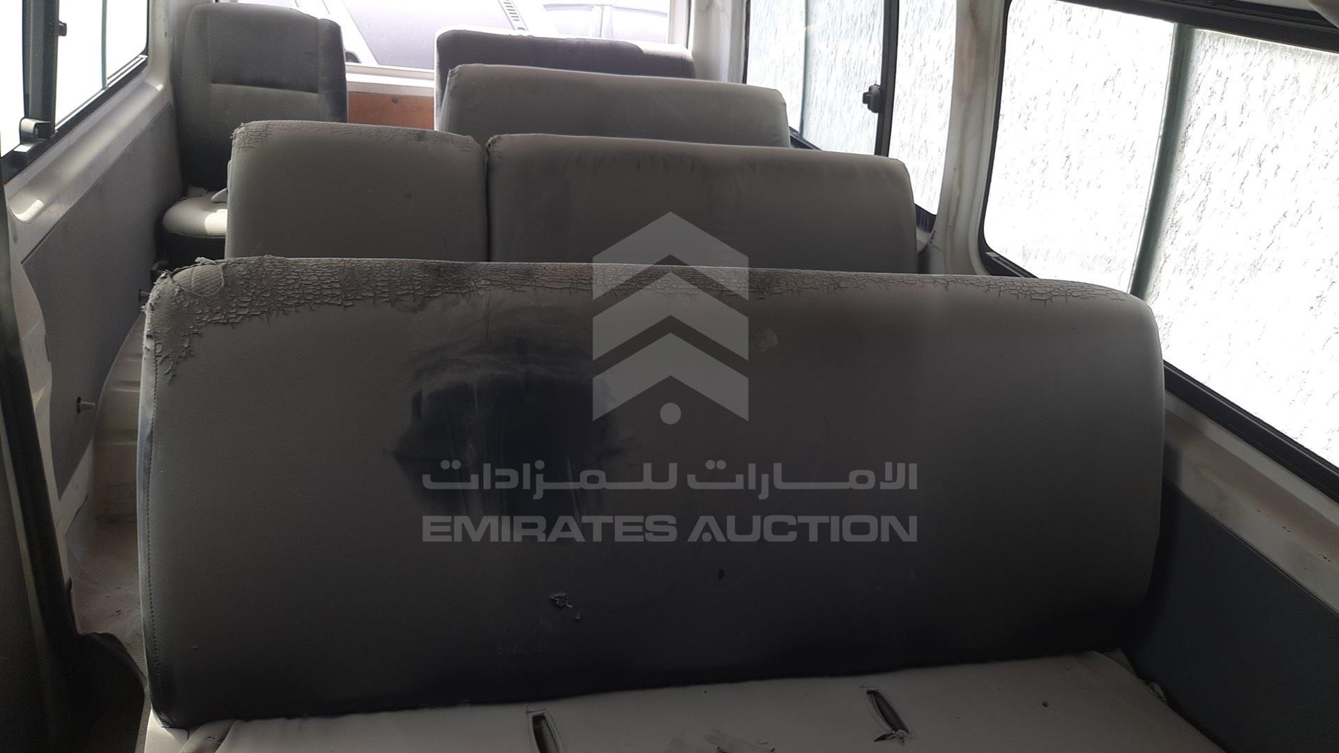 2010 TOYOTA HIACE VIN: JTGJX02P8A0033553