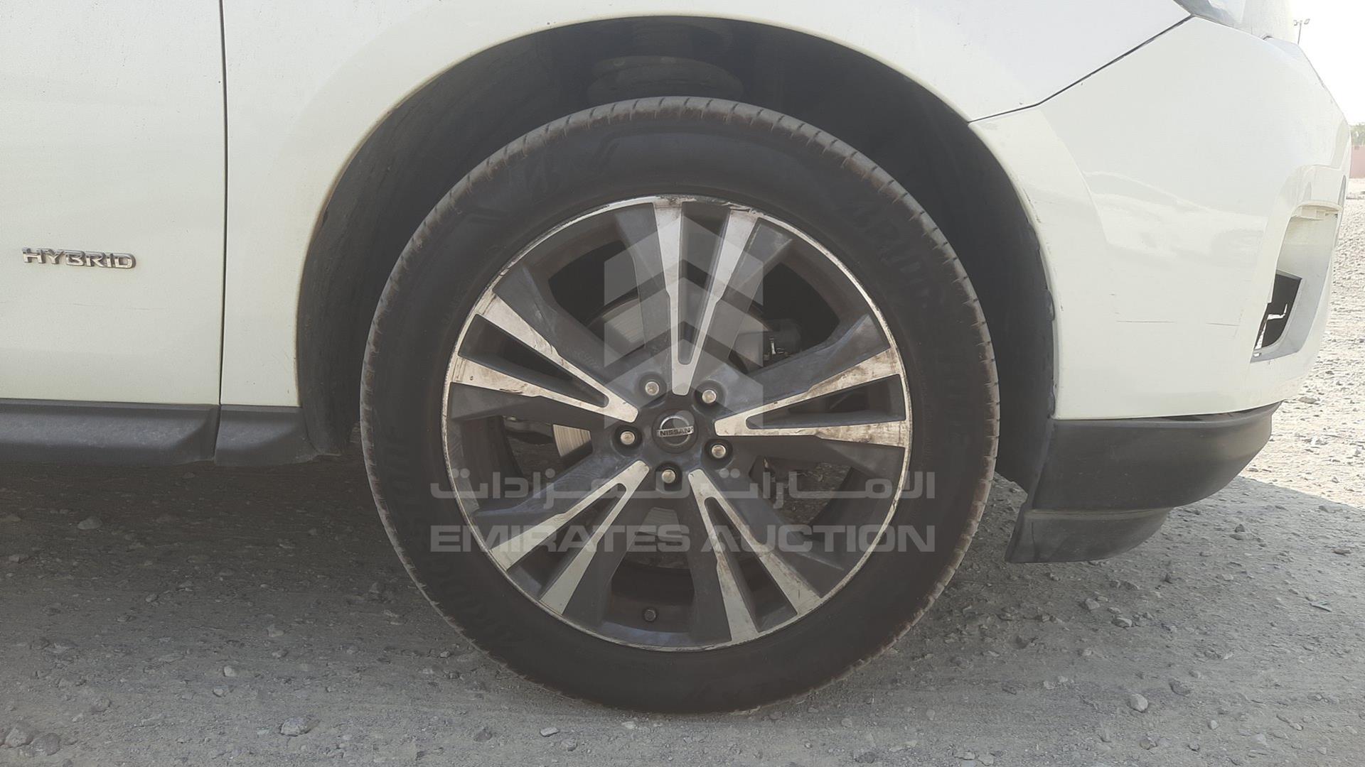2019 NISSAN PATHFINDER VIN: 5N1CR2M84KC579747