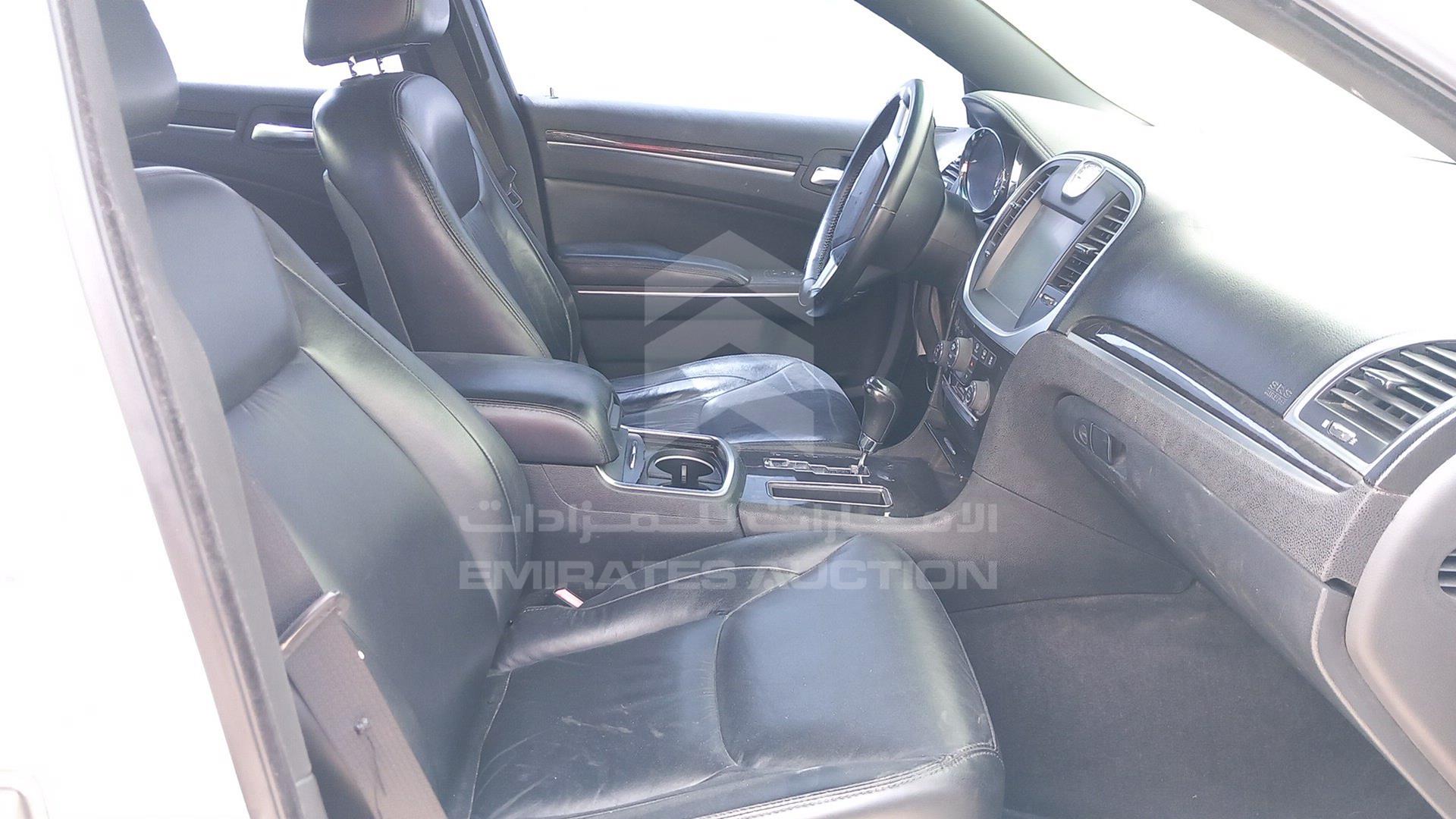 2011 CHRYSLER 300 VIN: 2C3CA5CG2BH579608