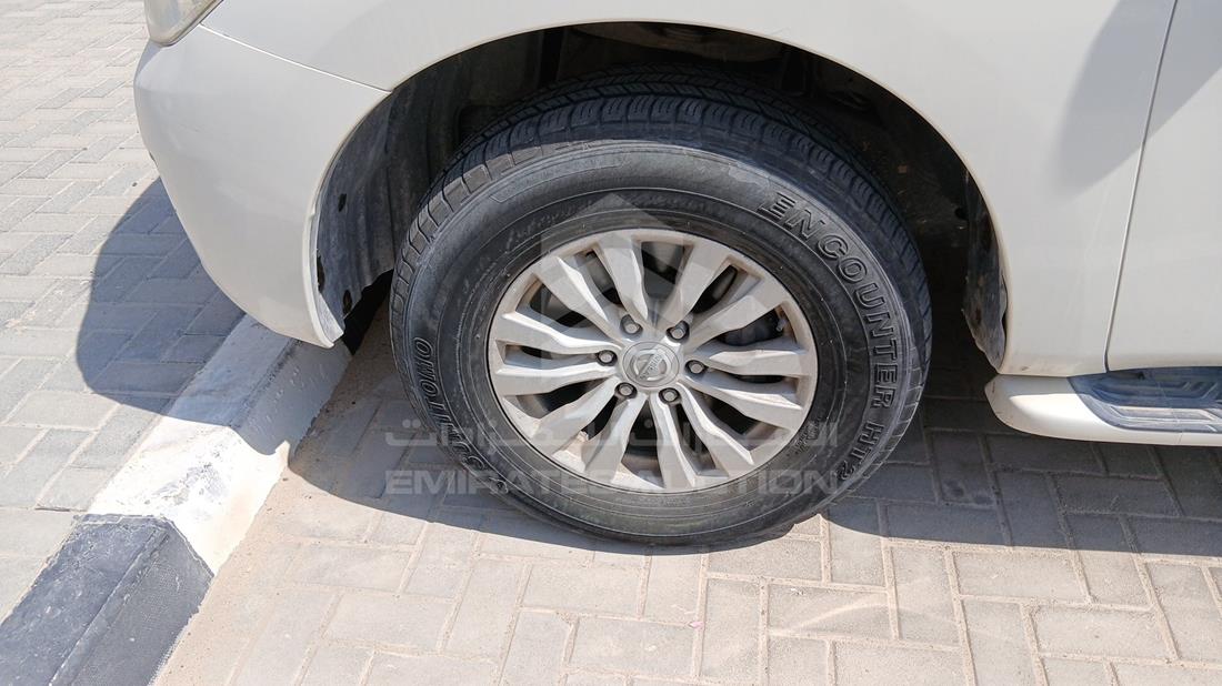 نيسان باترول 2019 — الإطار الأمامي الأيسر — صورة 34