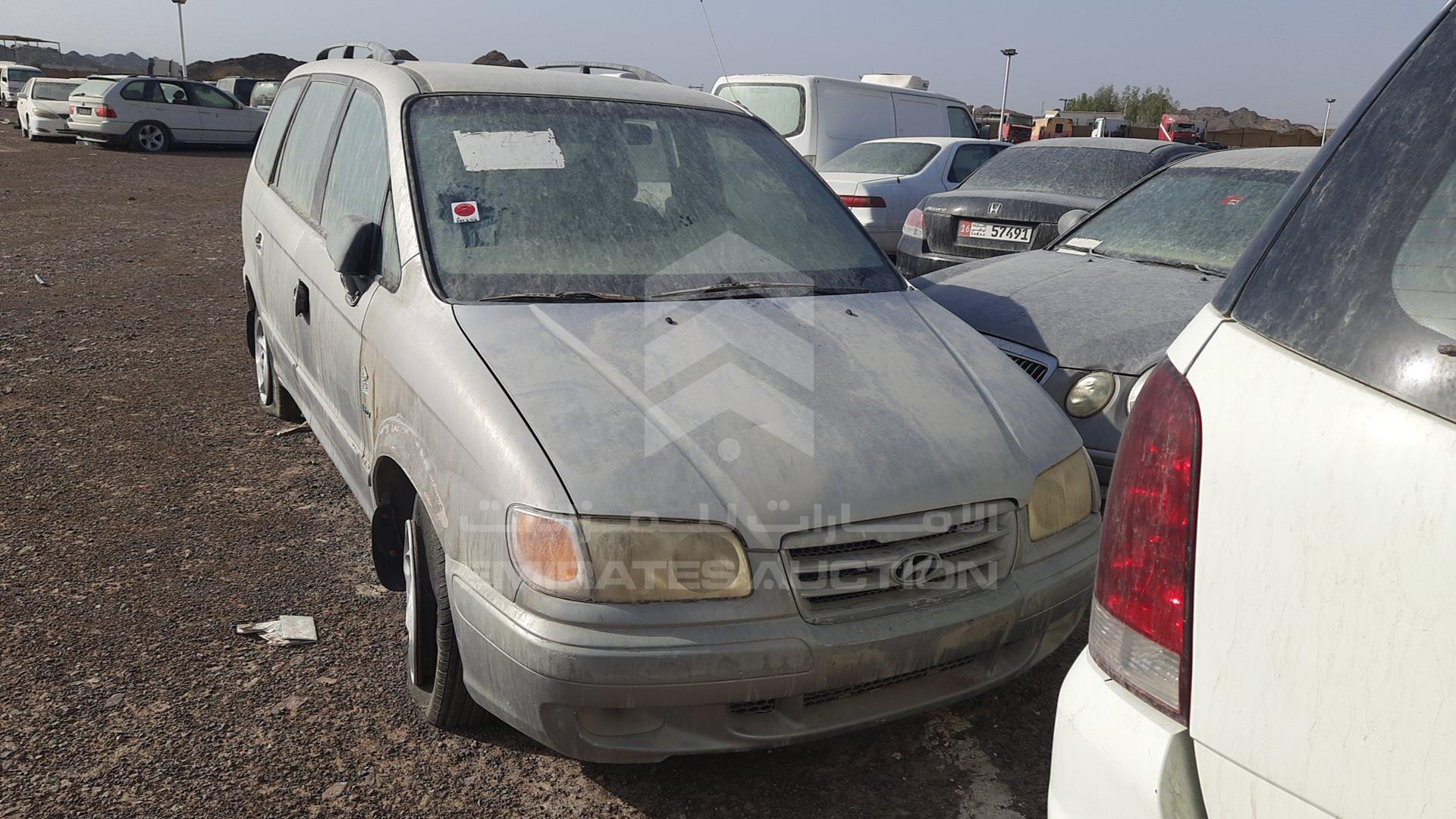 2005 HYUNDAI TRAJET VIN: KMHMG81C45U250356