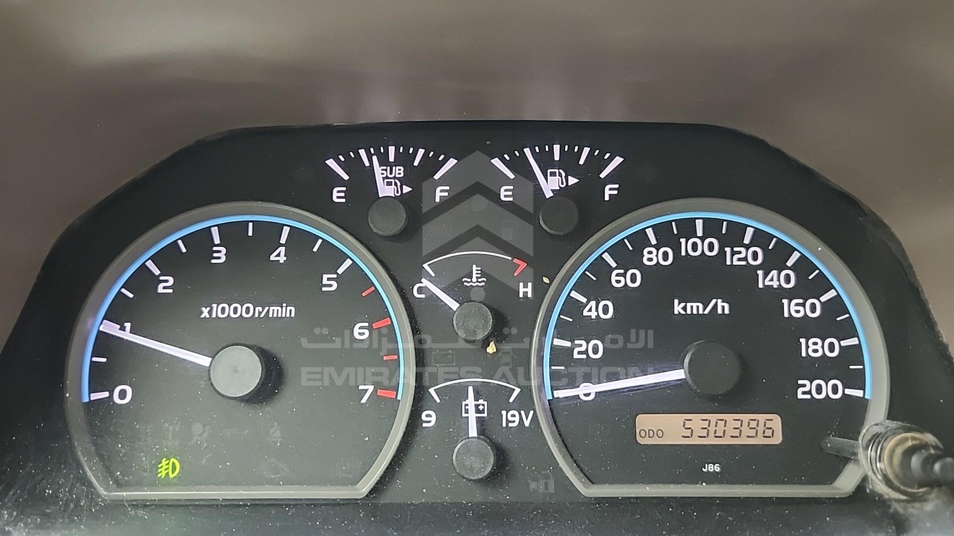 2015 TOYOTA LAND CRUISER VIN: JTFLU73J0F7004670