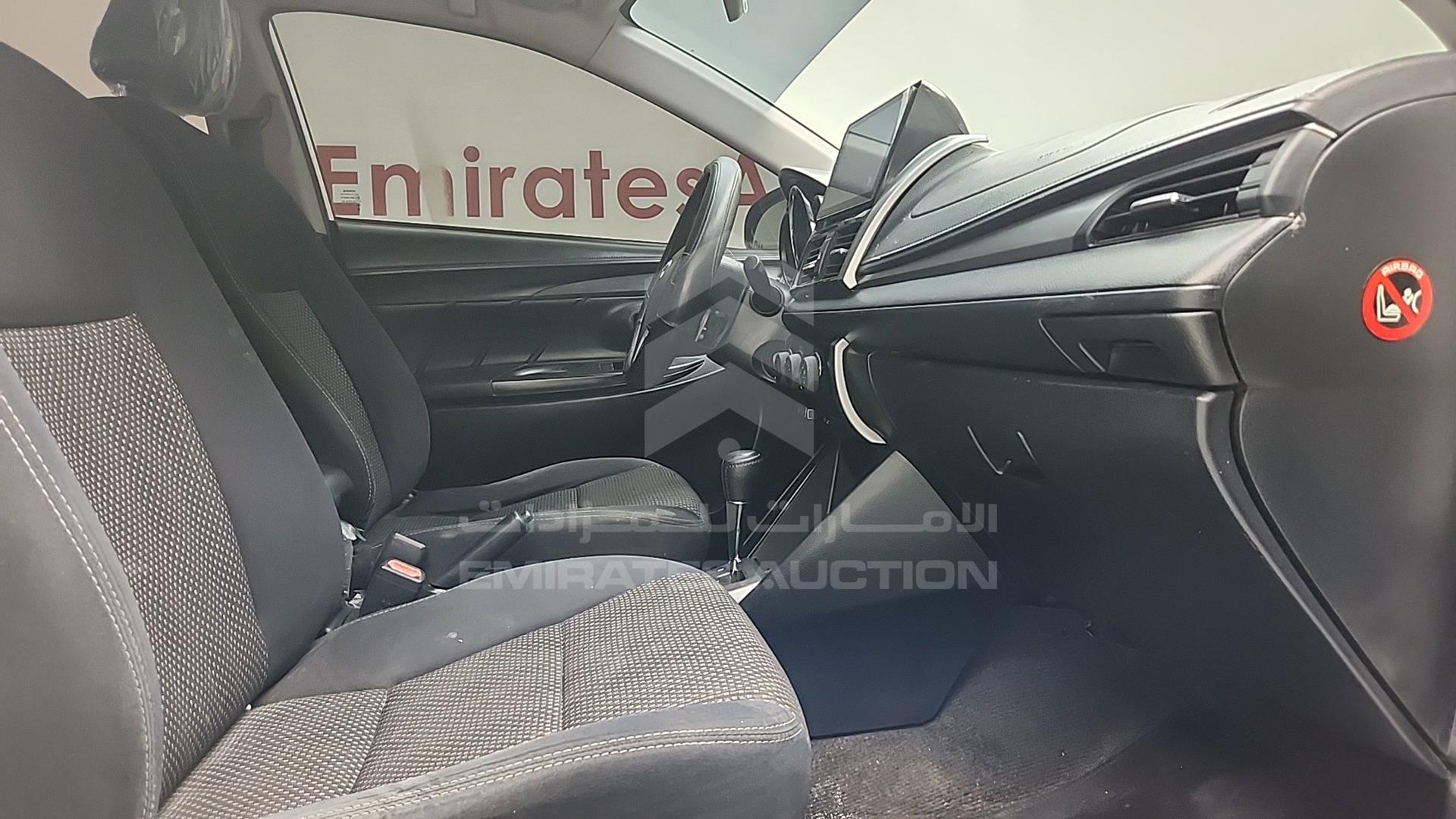 2014 TOYOTA YARIS VIN: MR2BT9F3XE1074588