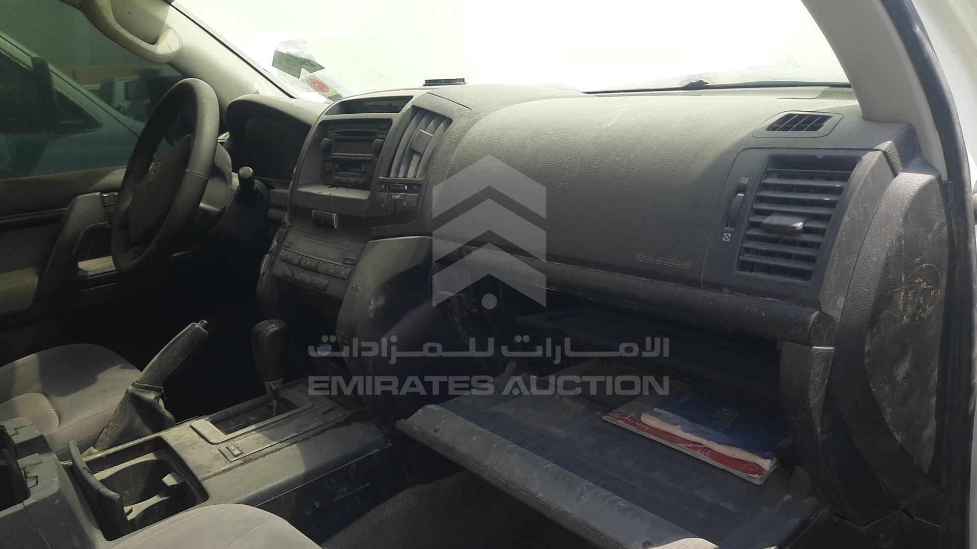 2011 TOYOTA LAND CRUISER VIN: JTMDU09J5B4034836