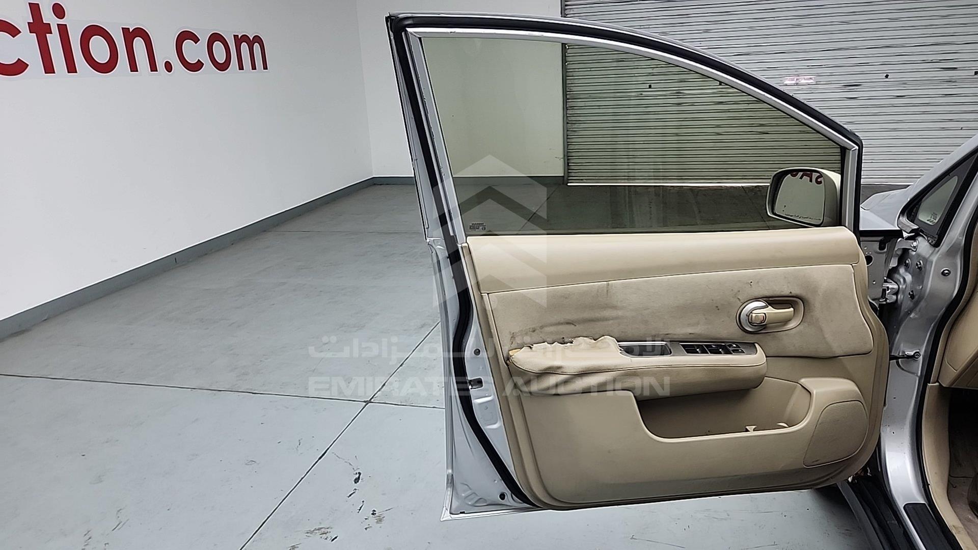 2011 NISSAN TIIDA VIN: 3N1BC1A62BL383991