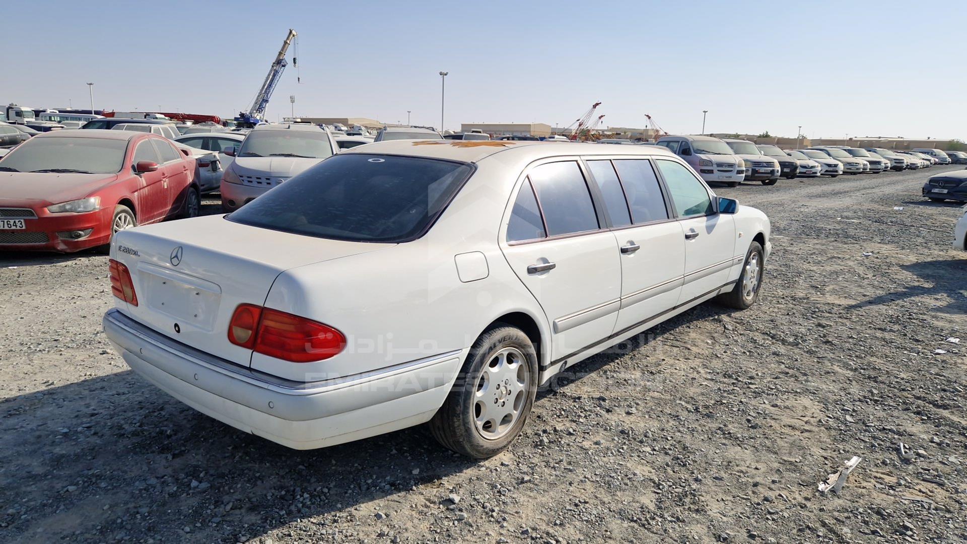 1998 MERCEDES E320 VIN: W09V97226WLB77005