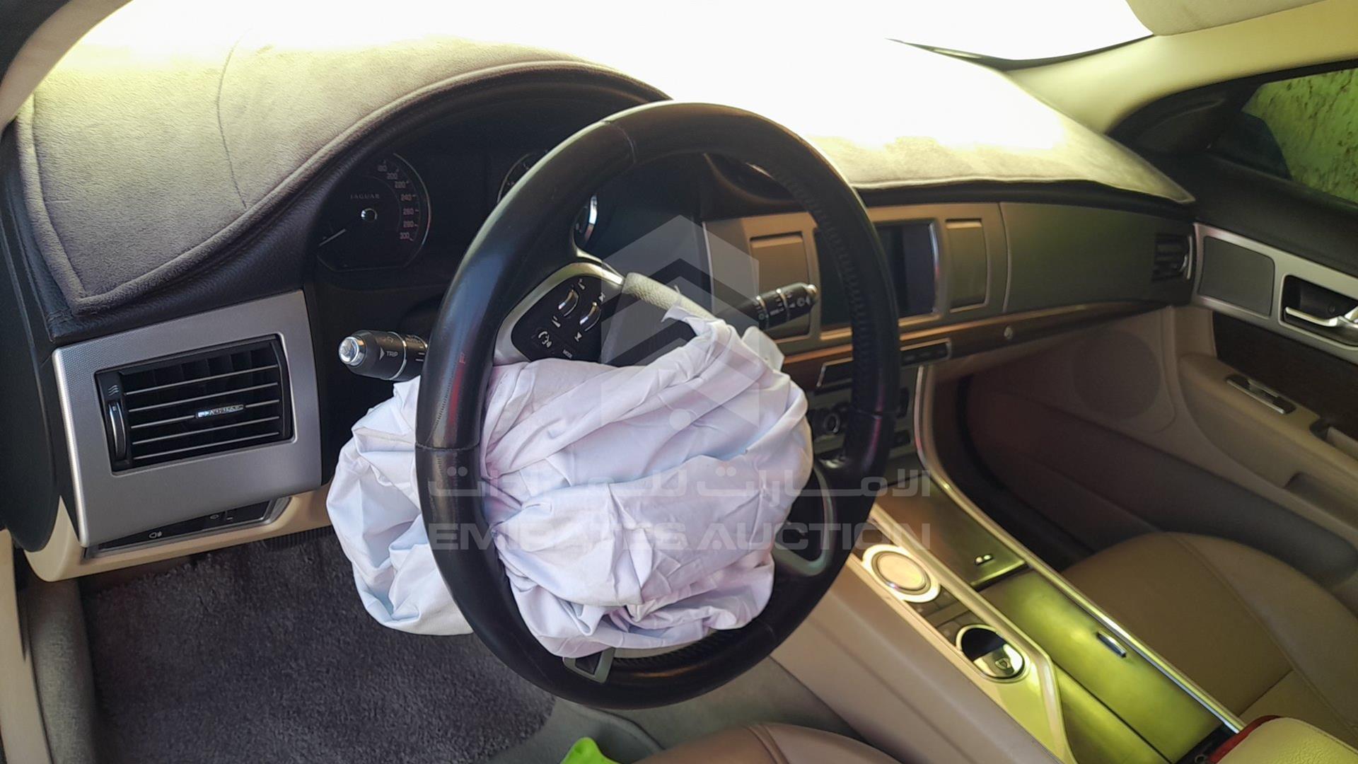 2012 JAGUAR XF VIN: SAJAA05F1CLS40239