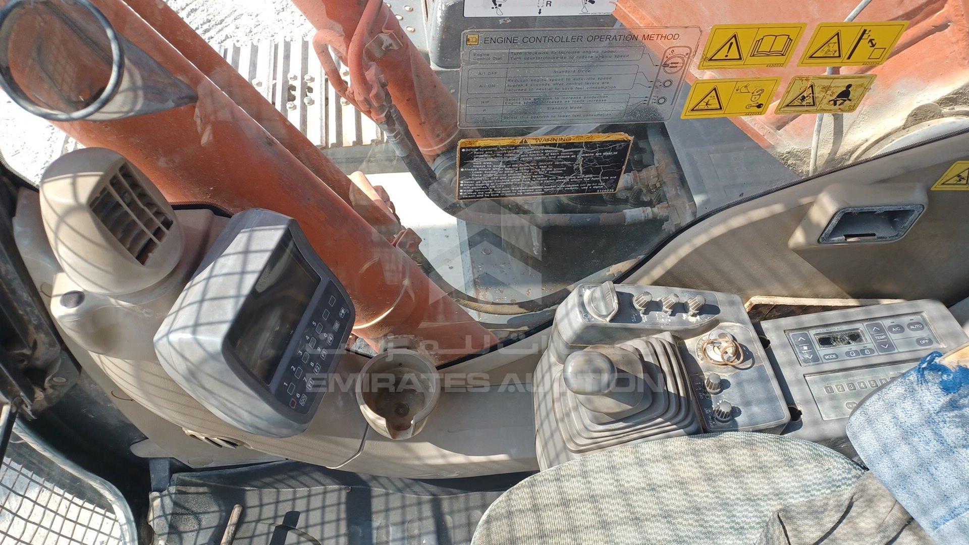 2008 HITACHI EXCAVATOR VIN: HCM1V100A00023381