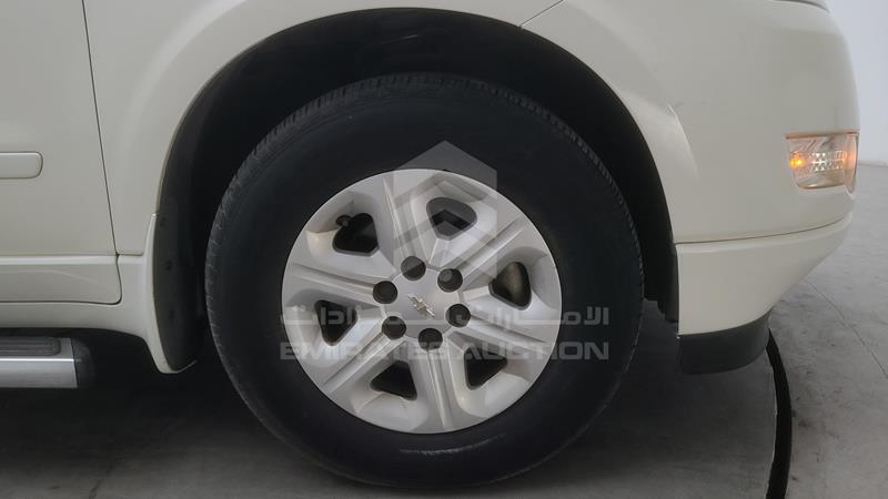 1GNKR8ED9CJ235432 Auction: EmiratesAuction Lot: 413741 1GNKR8ED9CJ235432 Chevrolet Traverse 2012 WHITE Photo 35
