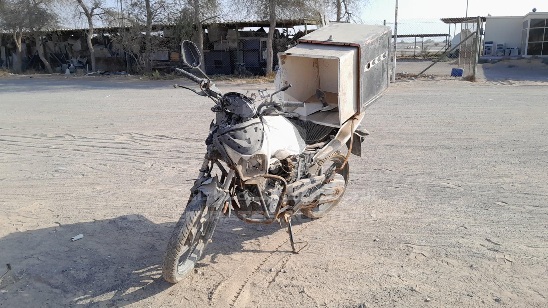 2017 HONDA UNICORN VIN: ME4KC2067H8000126