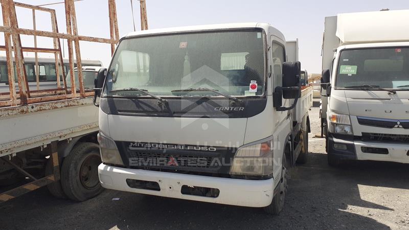 JL7B6C2P4FK002787 Auction: EmiratesAuction Lot: 408813 JL7B6C2P4FK002787 Mitsubishi Canter 2015 WHITE Photo 4