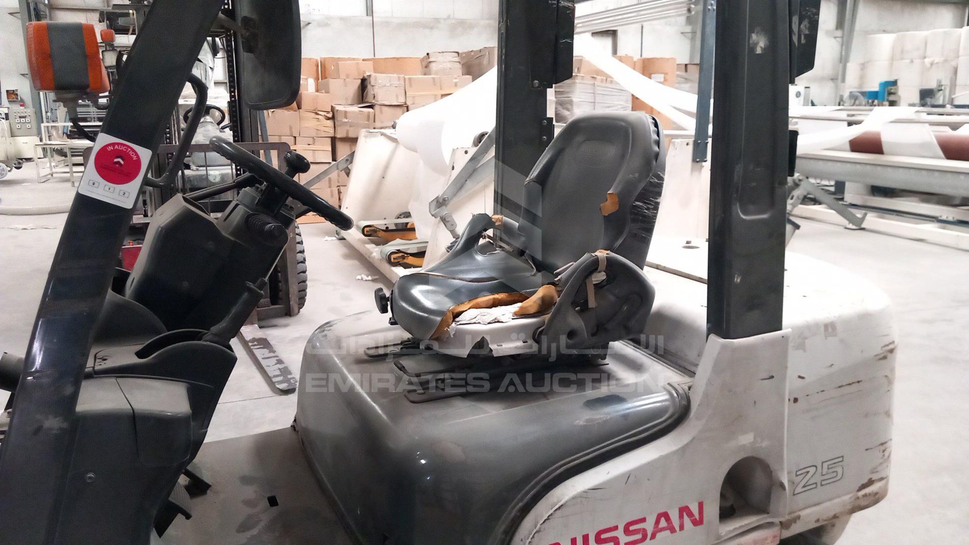 0 NISSAN FORKLIFT VIN: NP1F2-00310