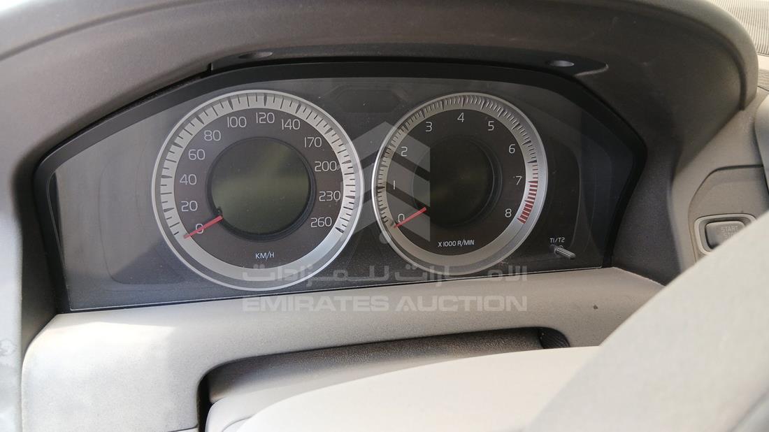 2012 Volvo XC 60 — Speedometer & RPM Gauges — Photo 14