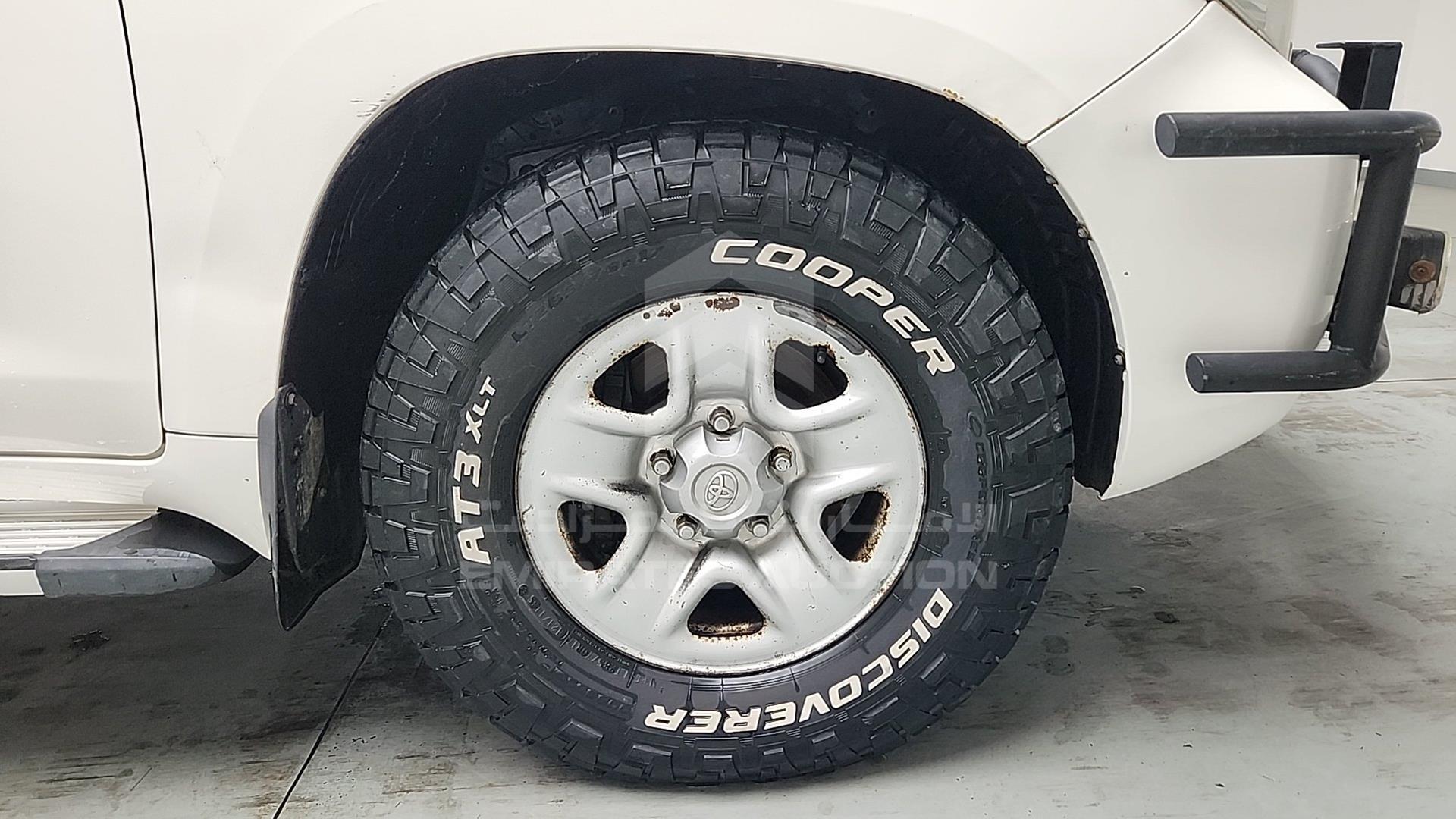 2014 TOYOTA LC 200 VIN: JTMHV09J604135041