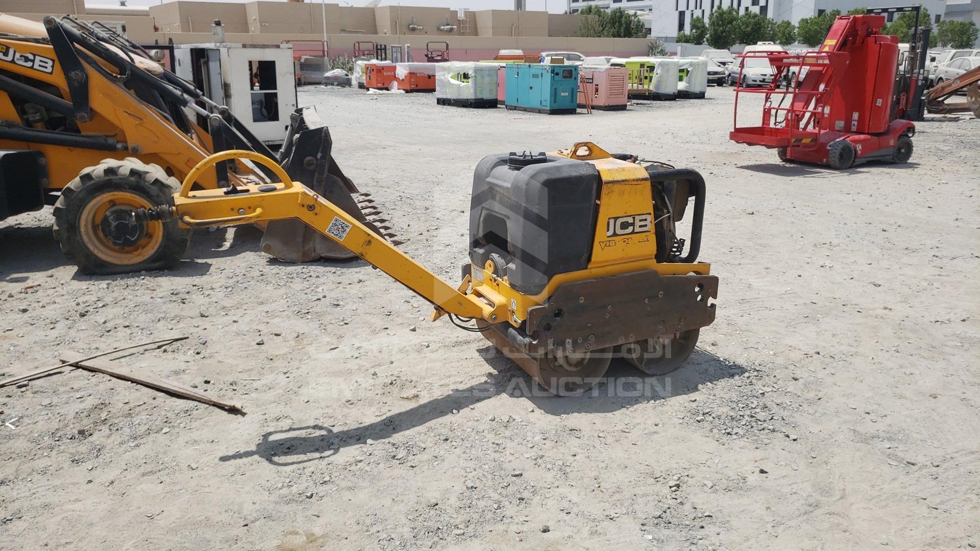 0 JCB --- VIN: GATVD070V02703695