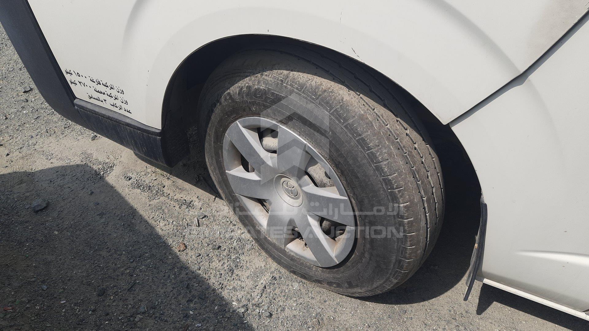 JTFHX02P7F0100427 - 2015 Toyota Hiace - #394257