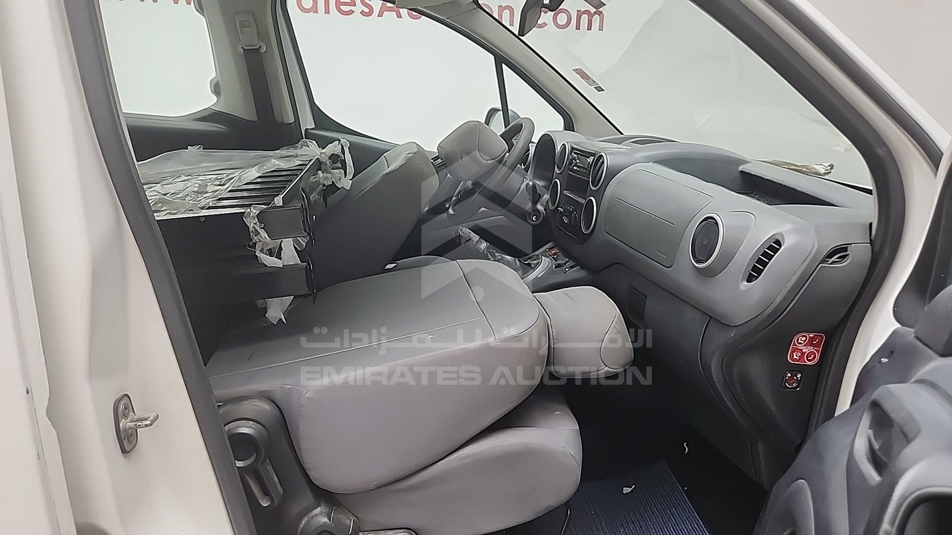 2017 PEUGEOT PARTNER VIN: VF37JNFUXHJ508703