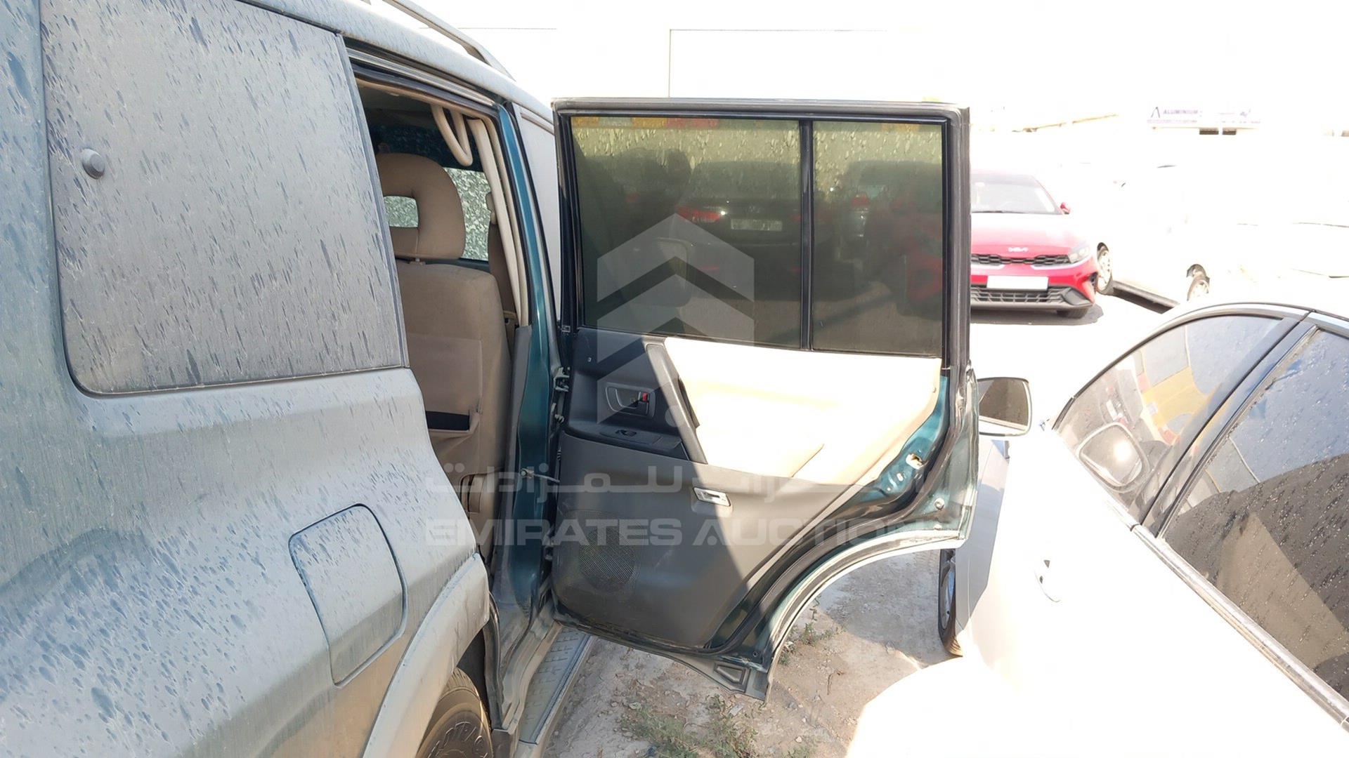 2005 MITSUBISHI PAJERO VIN: JE4MR62M05J708962