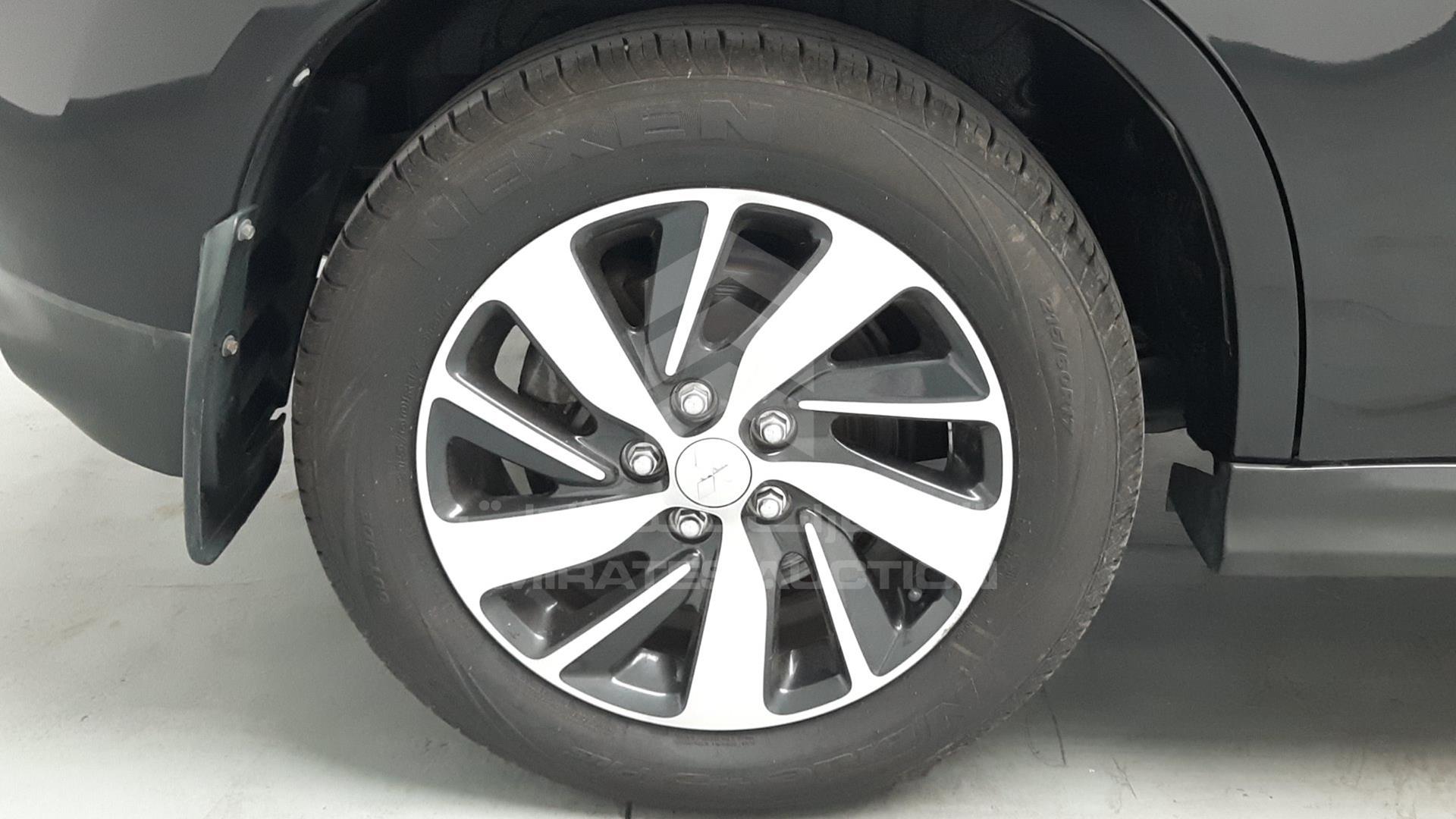 2015 MITSUBISHI ASX VIN: 4P3XTGA2WFE802069
