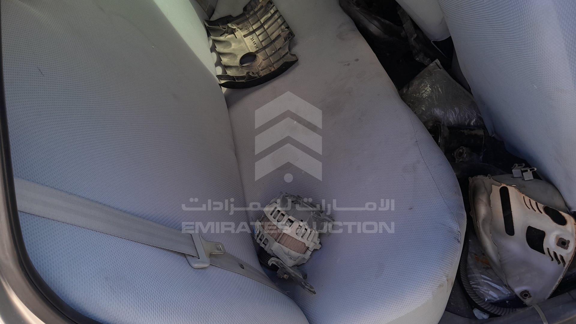 0 HYUNDAI ELANTRA VIN: KMHDT41B69U522603