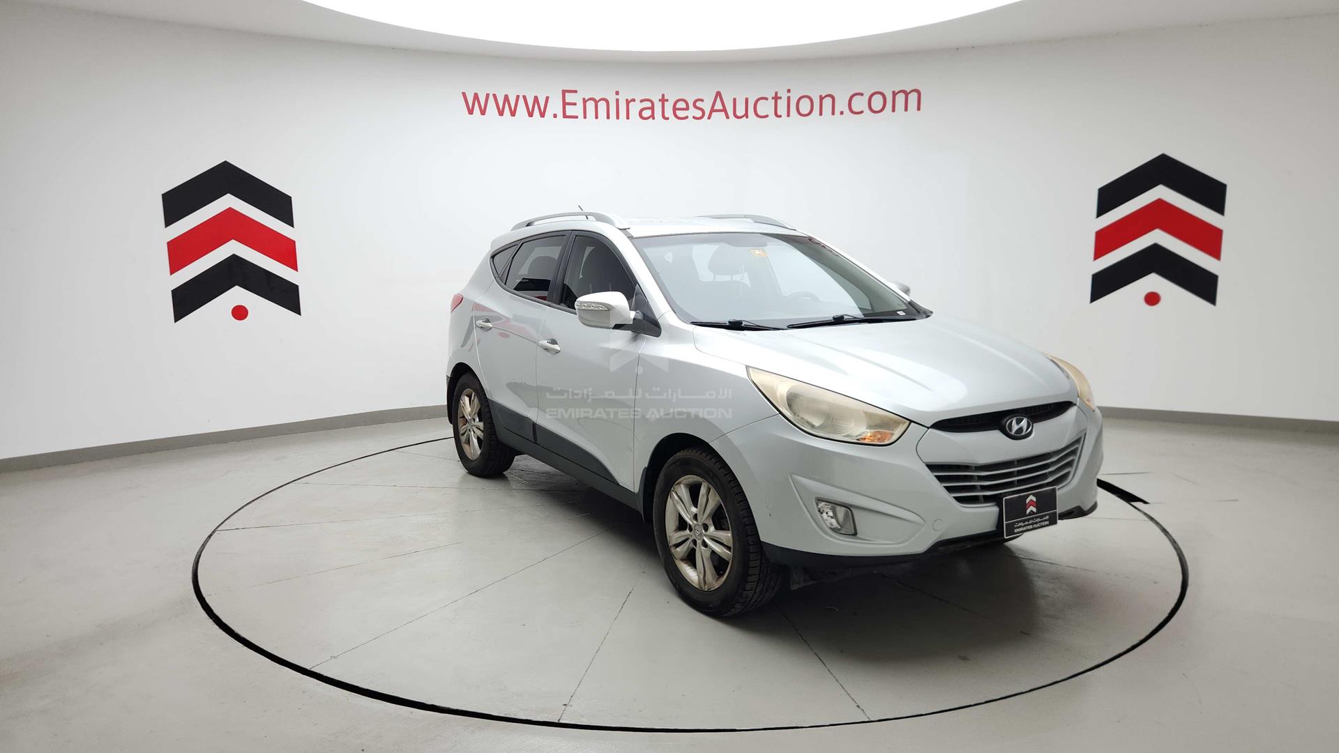 2011 HYUNDAI TUCSON VIN: KMHJT81B4BU132406