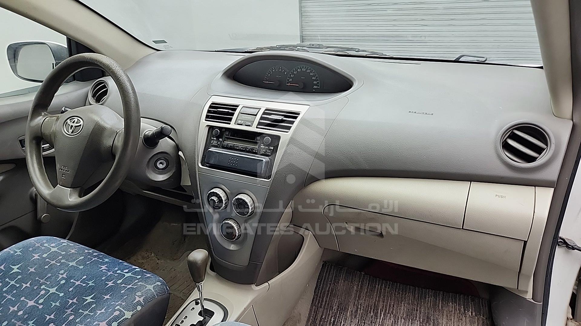 2009 TOYOTA YARIS VIN: JTDBW923094025814