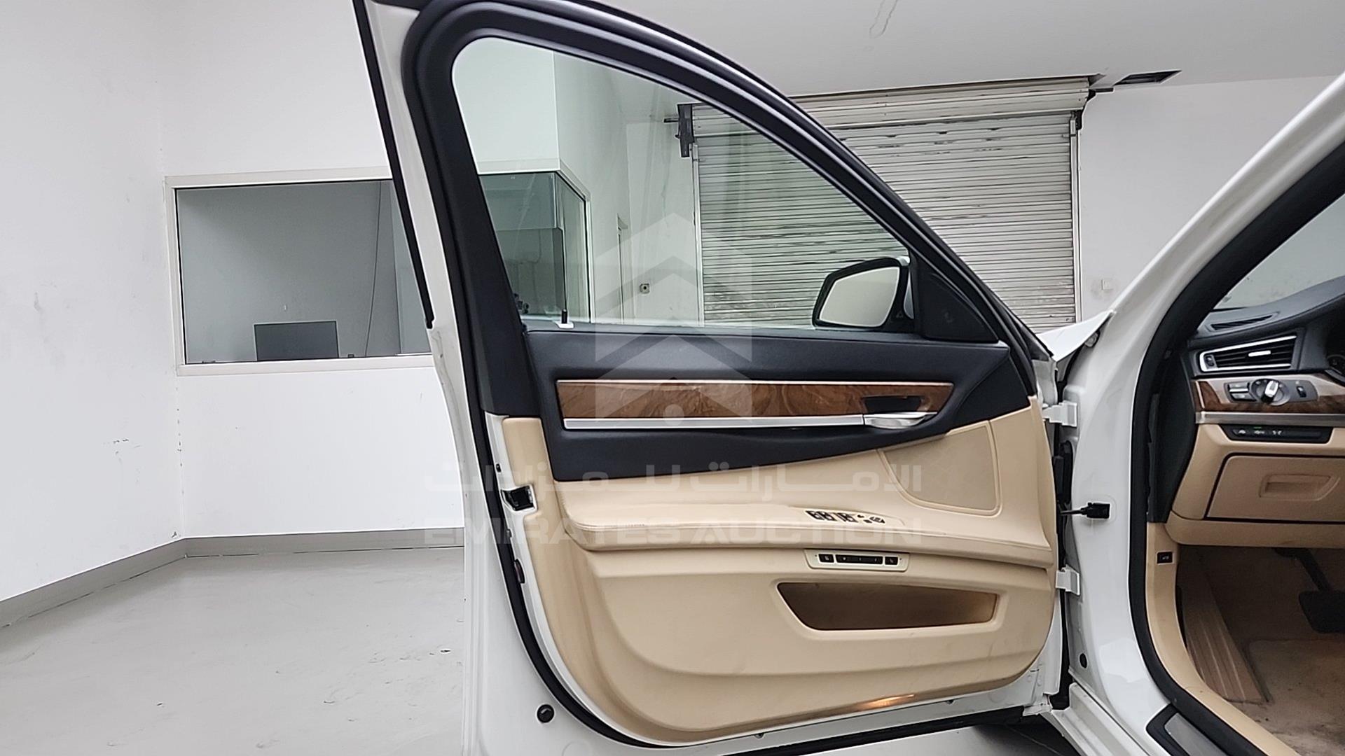 2009 BMW 740 LI VIN: WBAKB41069CY45887