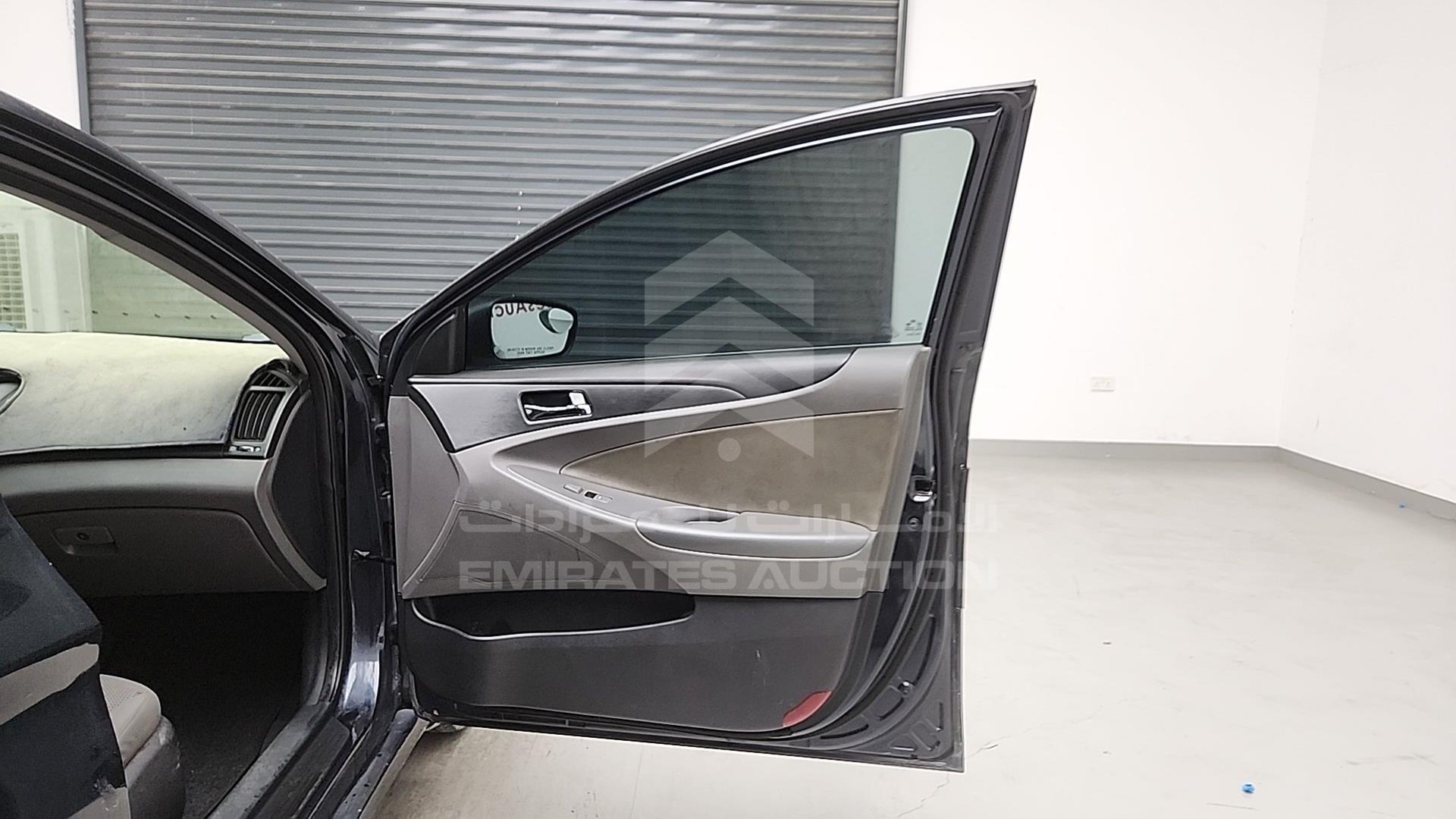 2013 HYUNDAI SONATA VIN: 5NPEB4AC5DH513740