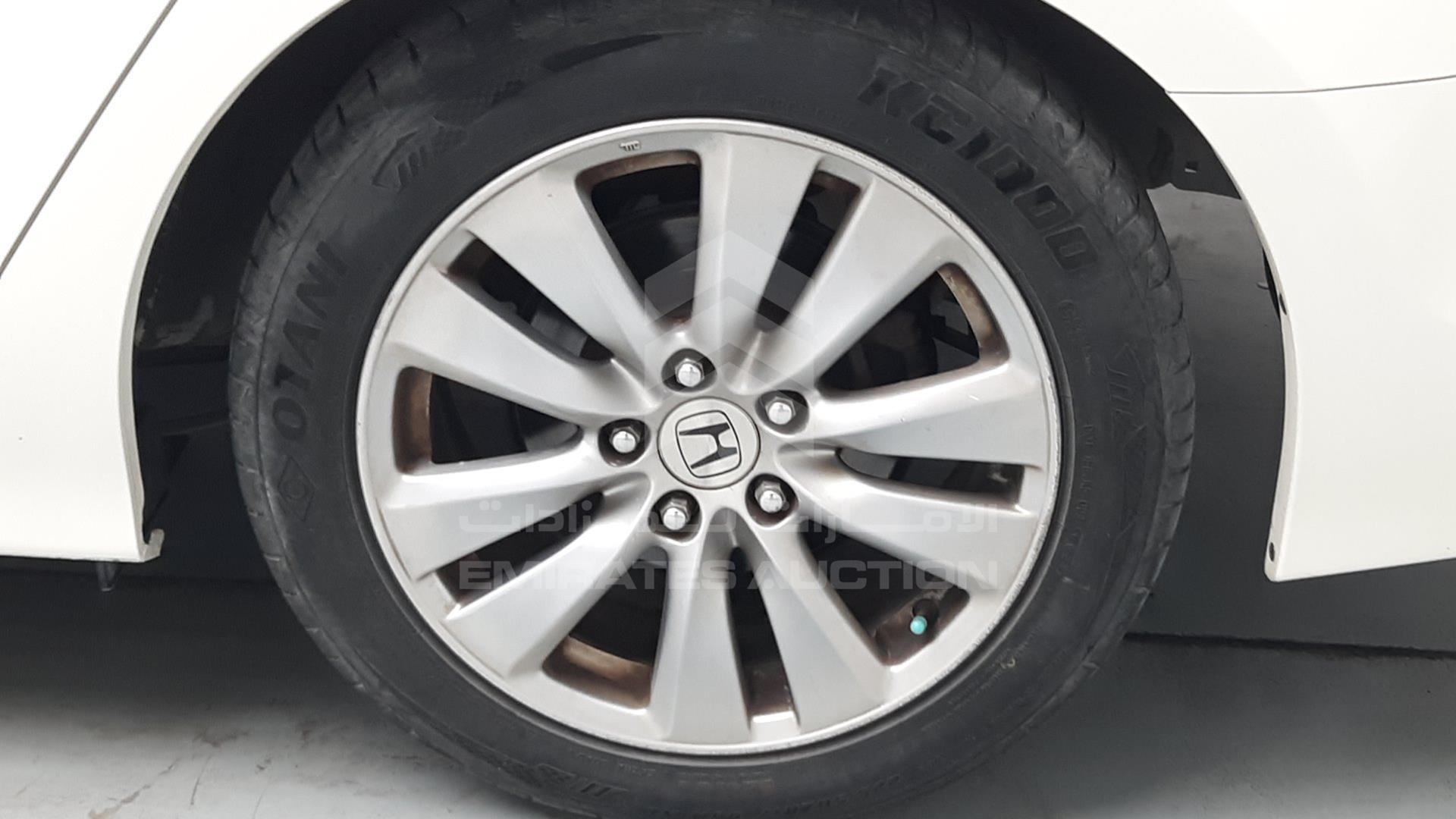 2011 HONDA ACCORD VIN: JHMCP2673BC405133