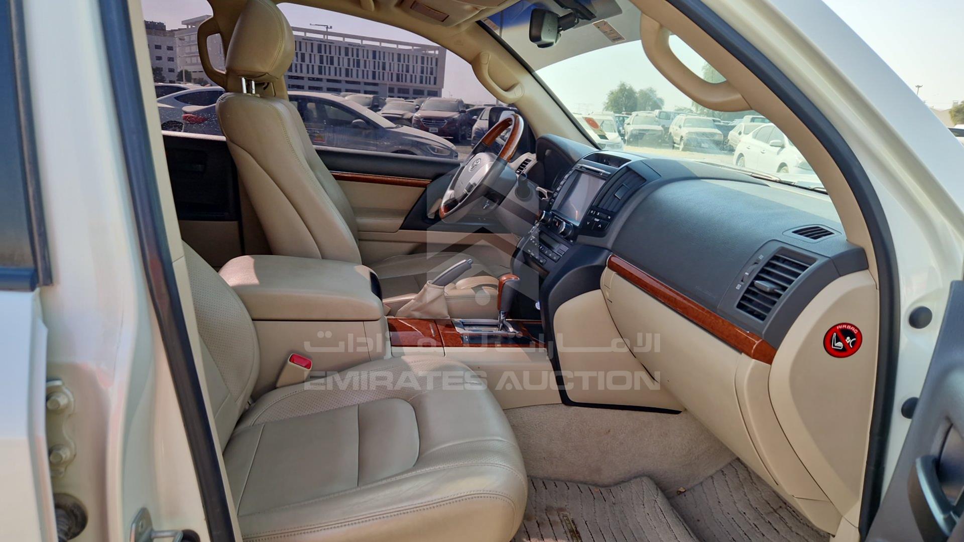 2014 TOYOTA LAND CRUISER VIN: JTMHX09J3E5041422