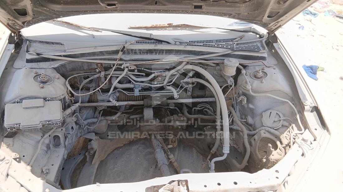 2005 Honda Civic — Engine Bay — Photo 28