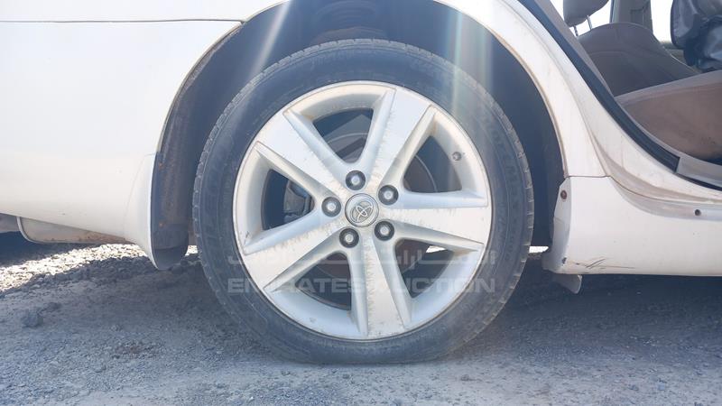 6T1BE42K8BX744228 Auction: EmiratesAuction Lot: 408520 6T1BE42K8BX744228 Toyota Camry 2011 WHITE Photo 32