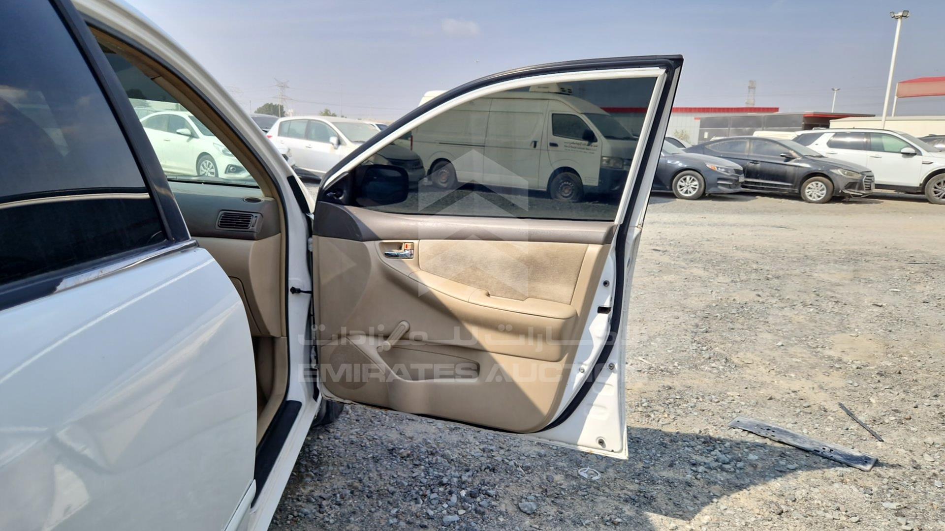 2004 TOYOTA COROLLA VIN: JTDBW23E140070557