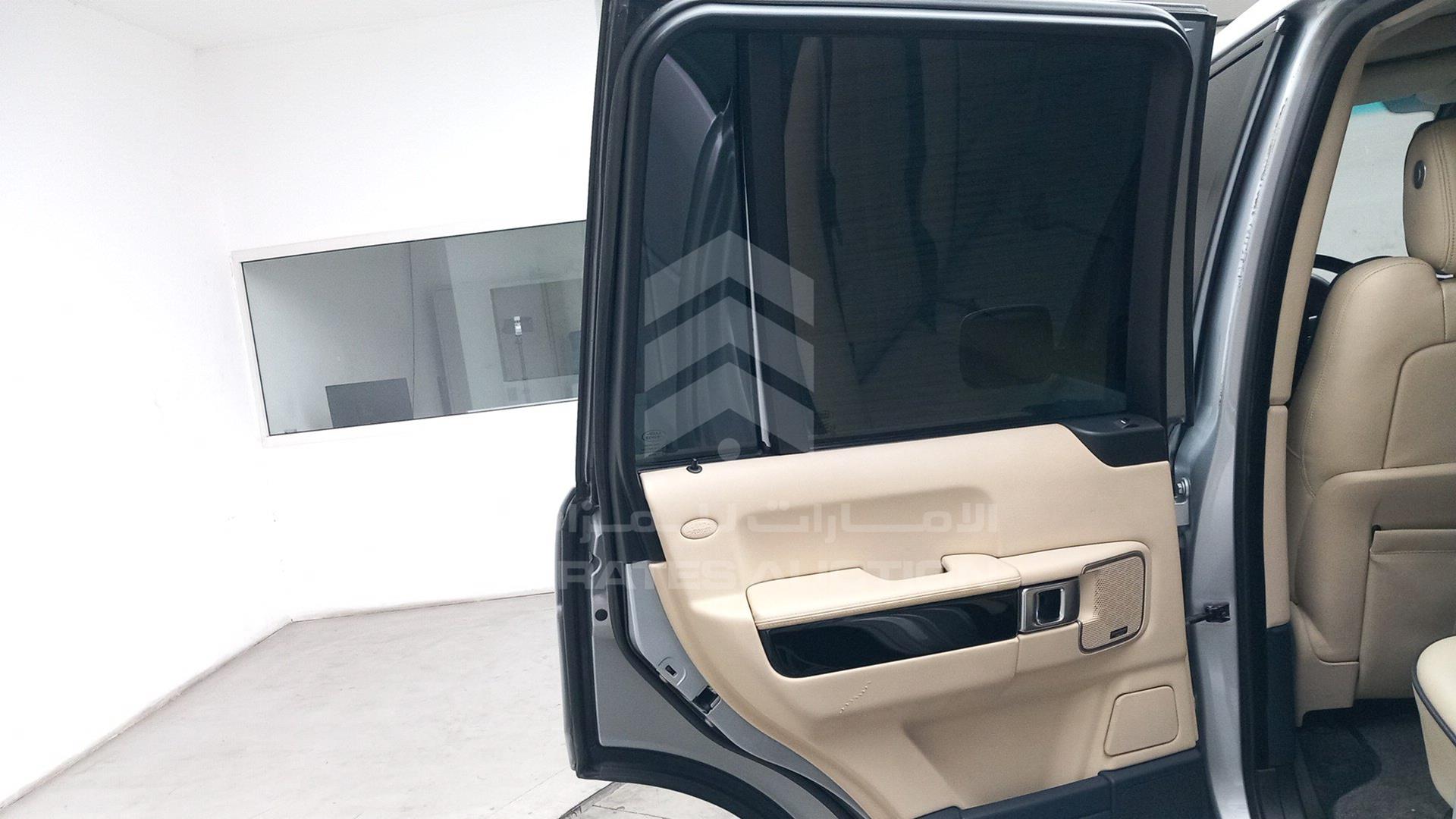 2010 RANGE ROVER VOGUE VIN: SALLMAME4AA319445