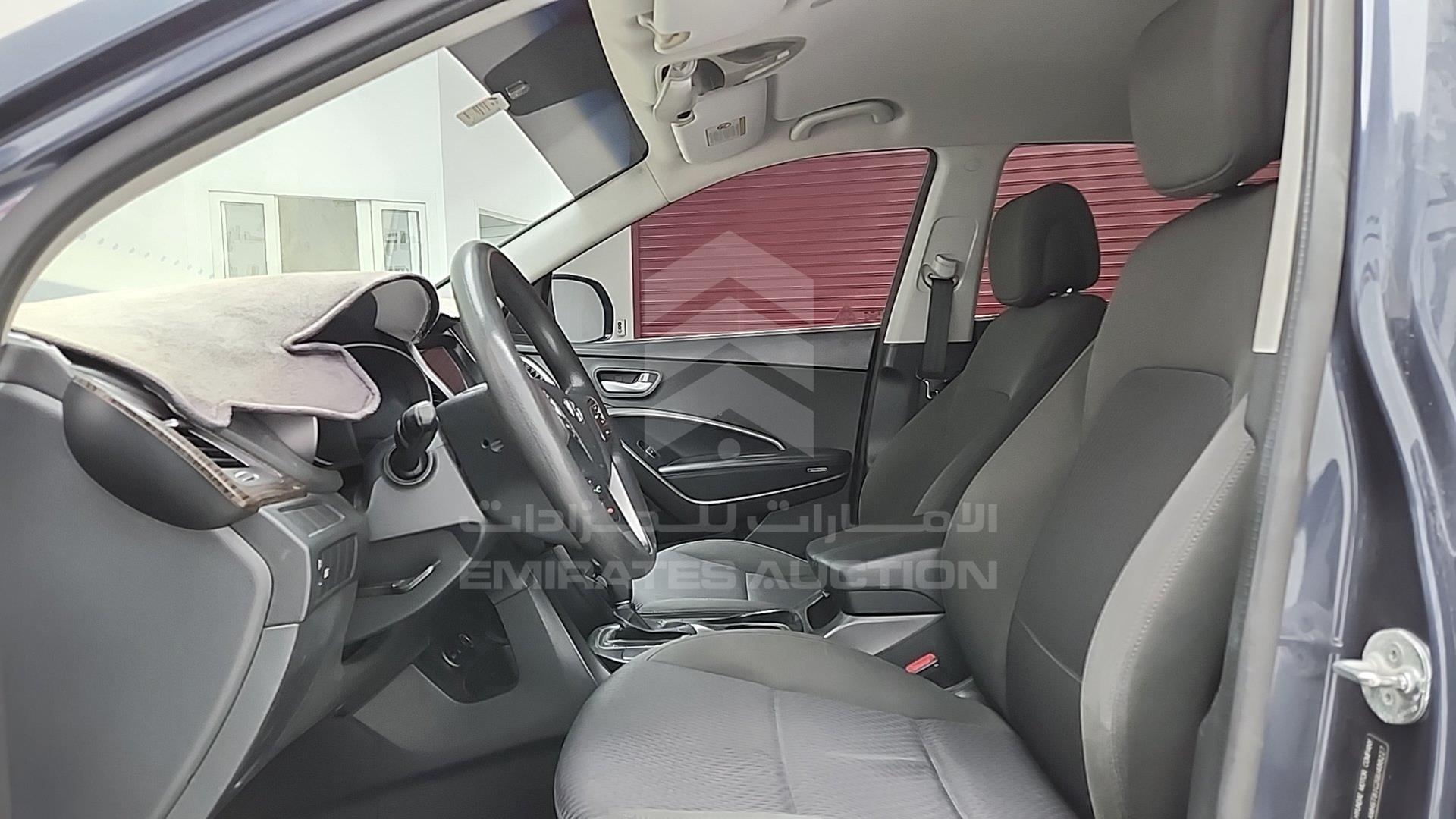 2016 HYUNDAI SANTA FE VIN: KMHST81C2GU488227