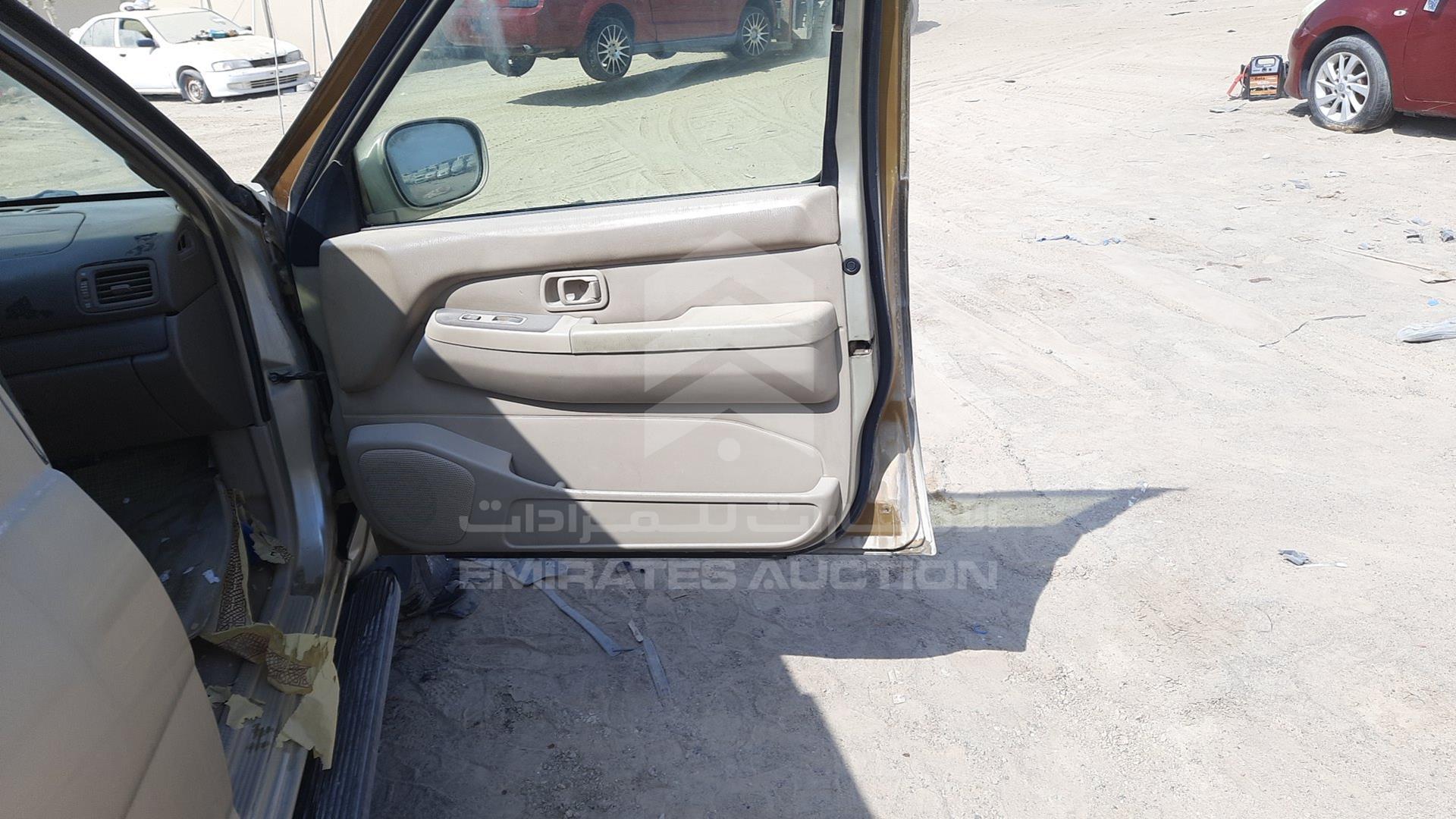 2001 NISSAN PATHFINDER VIN: JN8DR09Y31W596577