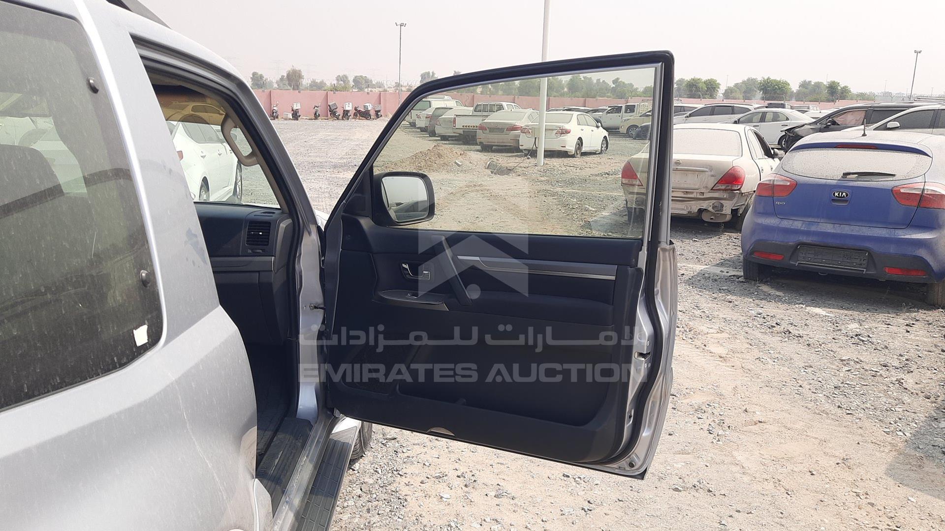 2016 MITSUBISHI PAJERO VIN: JMYMRV85WGJ730396