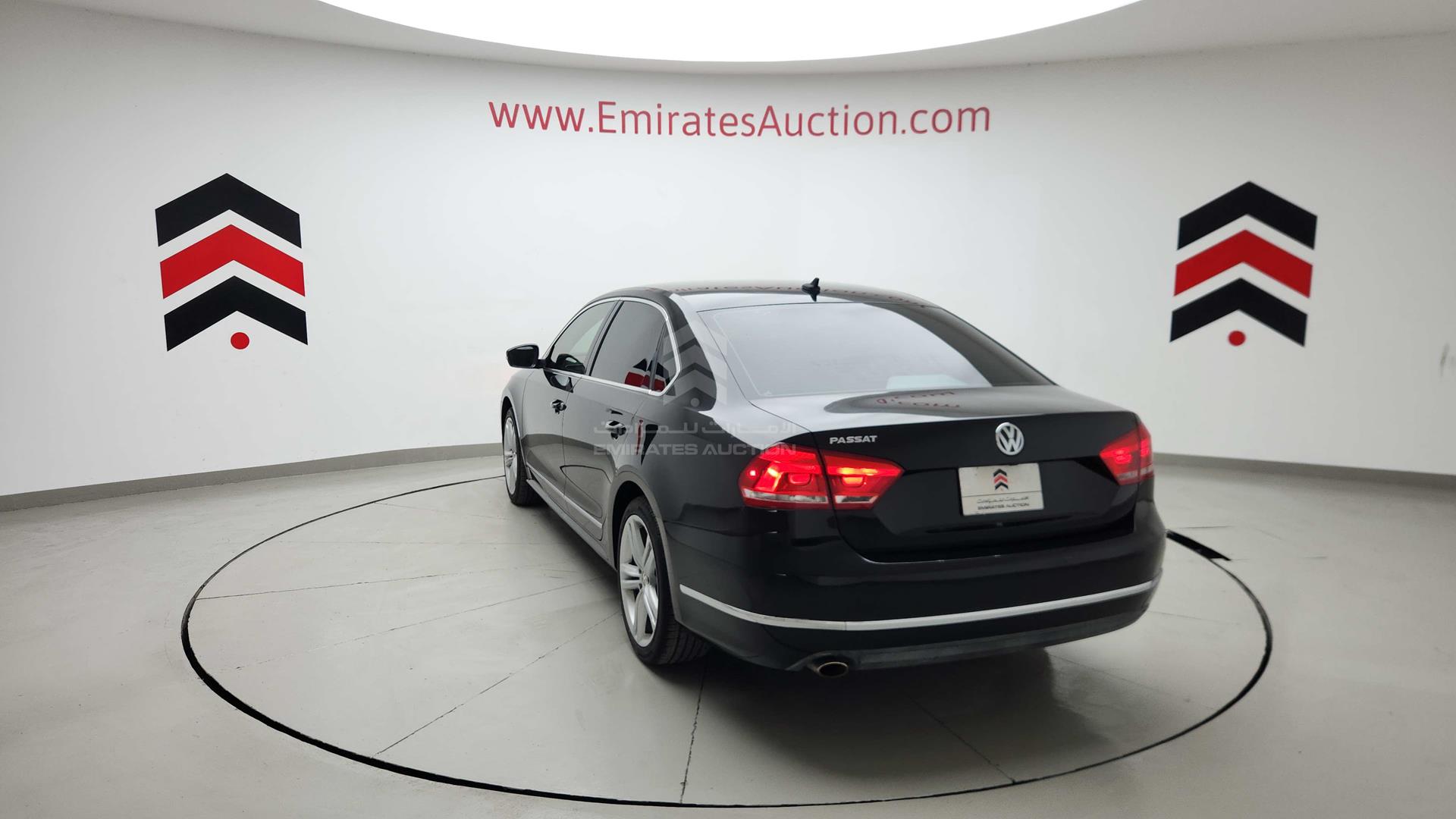 2015 VOLKSWAGEN PASSAT VIN: WVWCR7A38FC001182