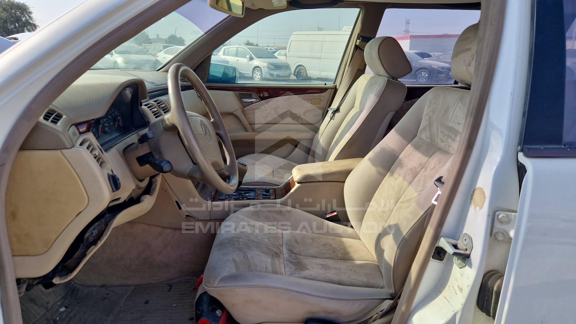1998 MERCEDES E320 VIN: W09V97226WLB77005