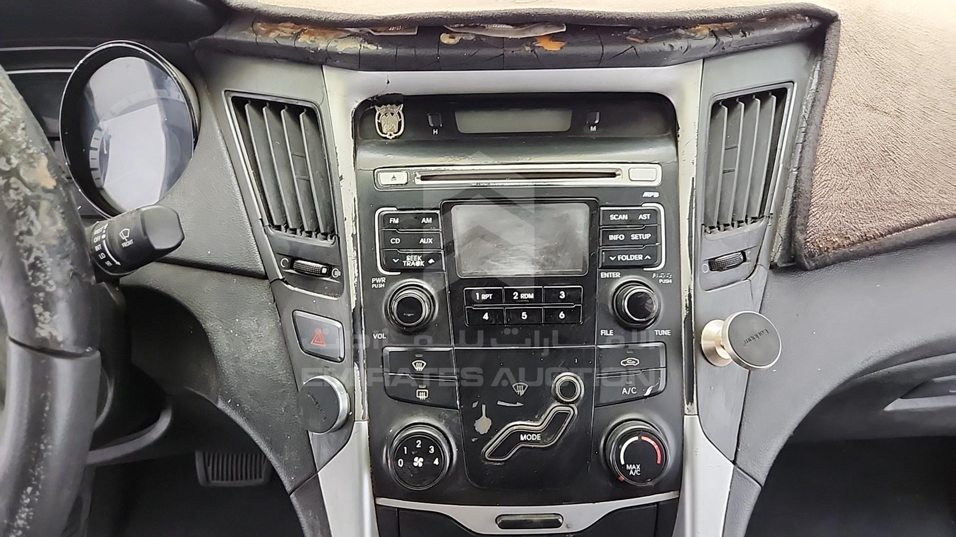 2012 HYUNDAI SONATA VIN: KMHEB41C0CA288080