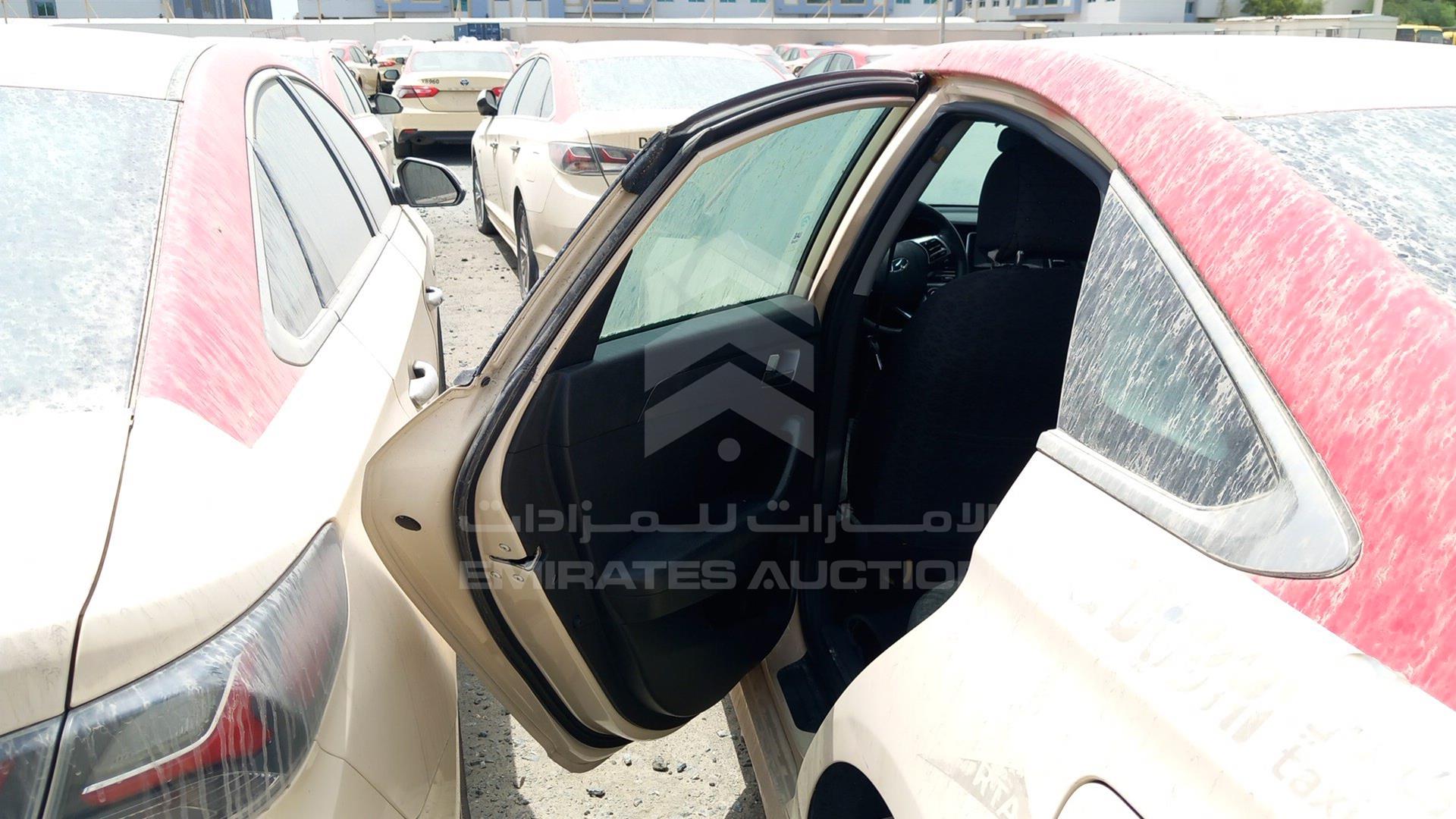 2019 HYUNDAI SONATA VIN: KMHE24132KA092933