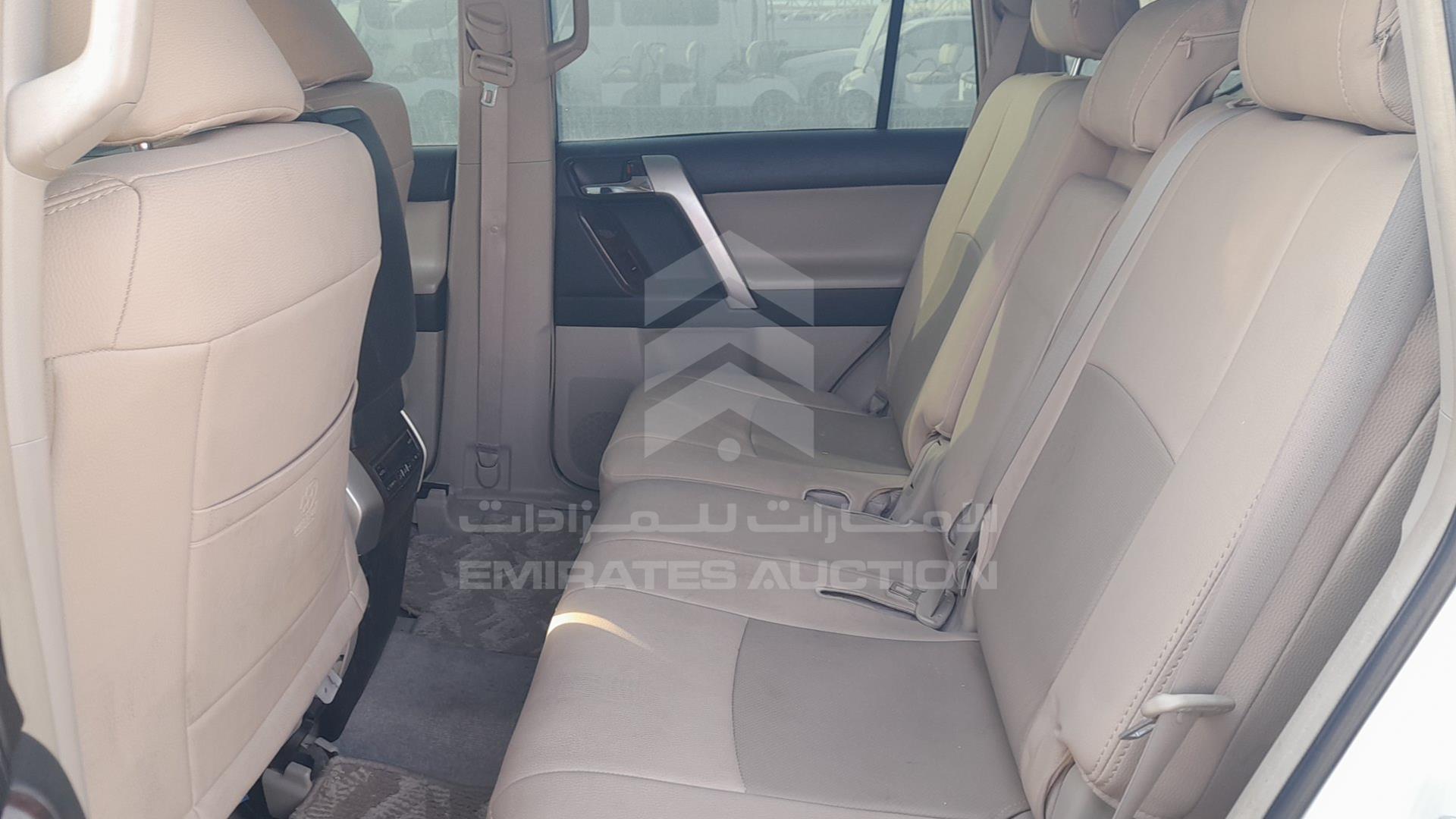 2010 TOYOTA LAND CRUISER PRADO VIN: JTEBU3FJ8AK011909