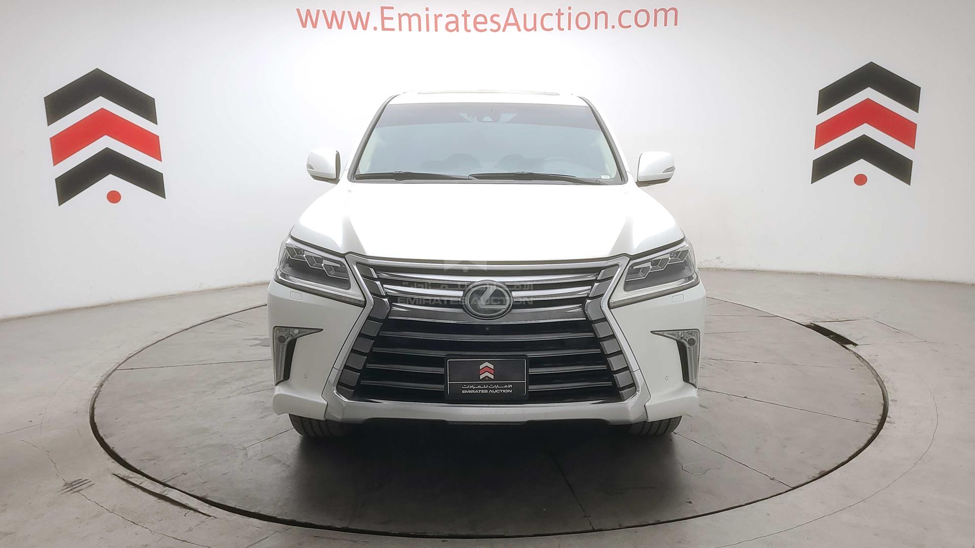 2016 LEXUS LX 570 VIN: JTJHY00WXG4203252